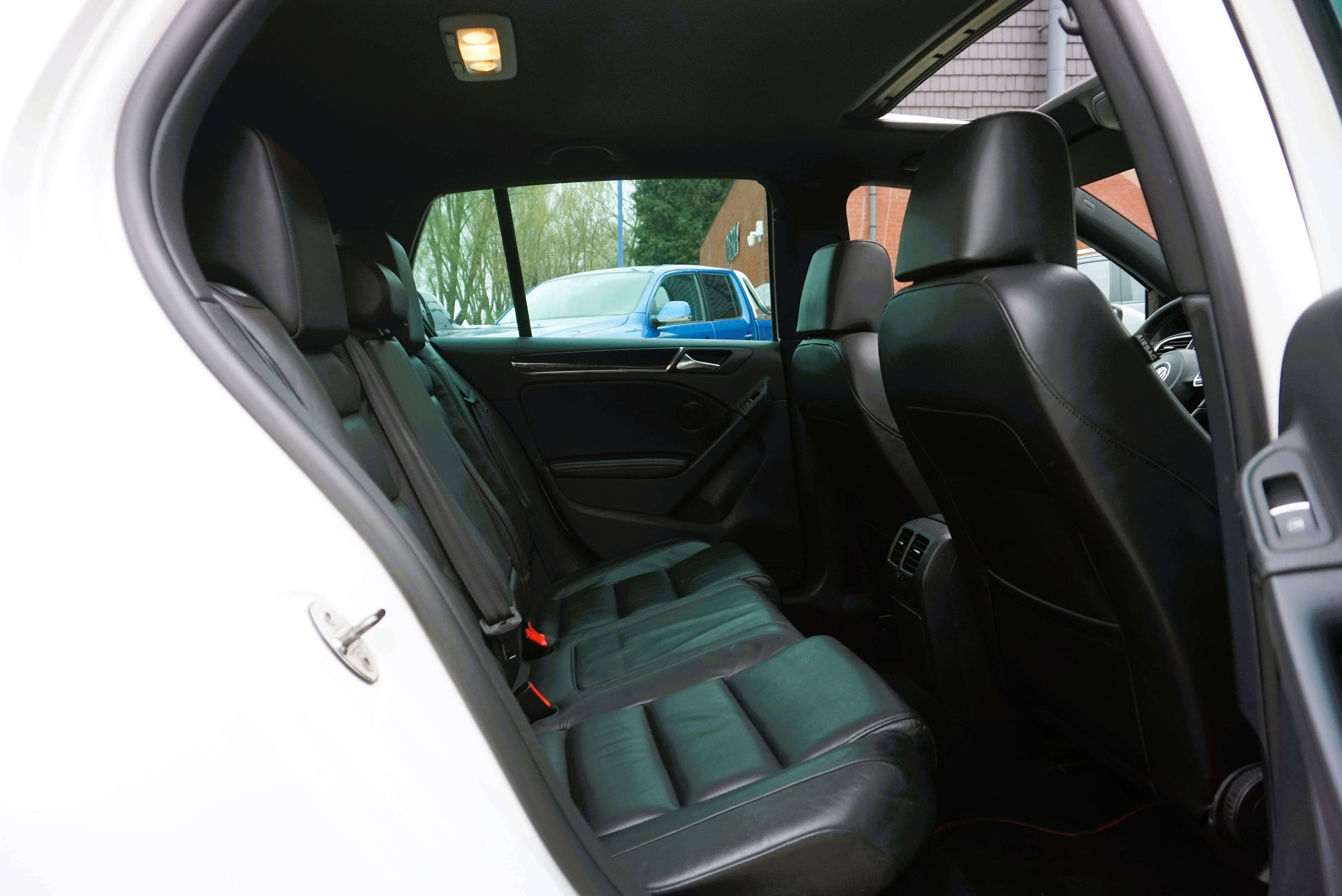 Volkswagen Golf GTI 2.0 TSI NAVI Bi-XENON PDC AV/AR CARNET COMPLET