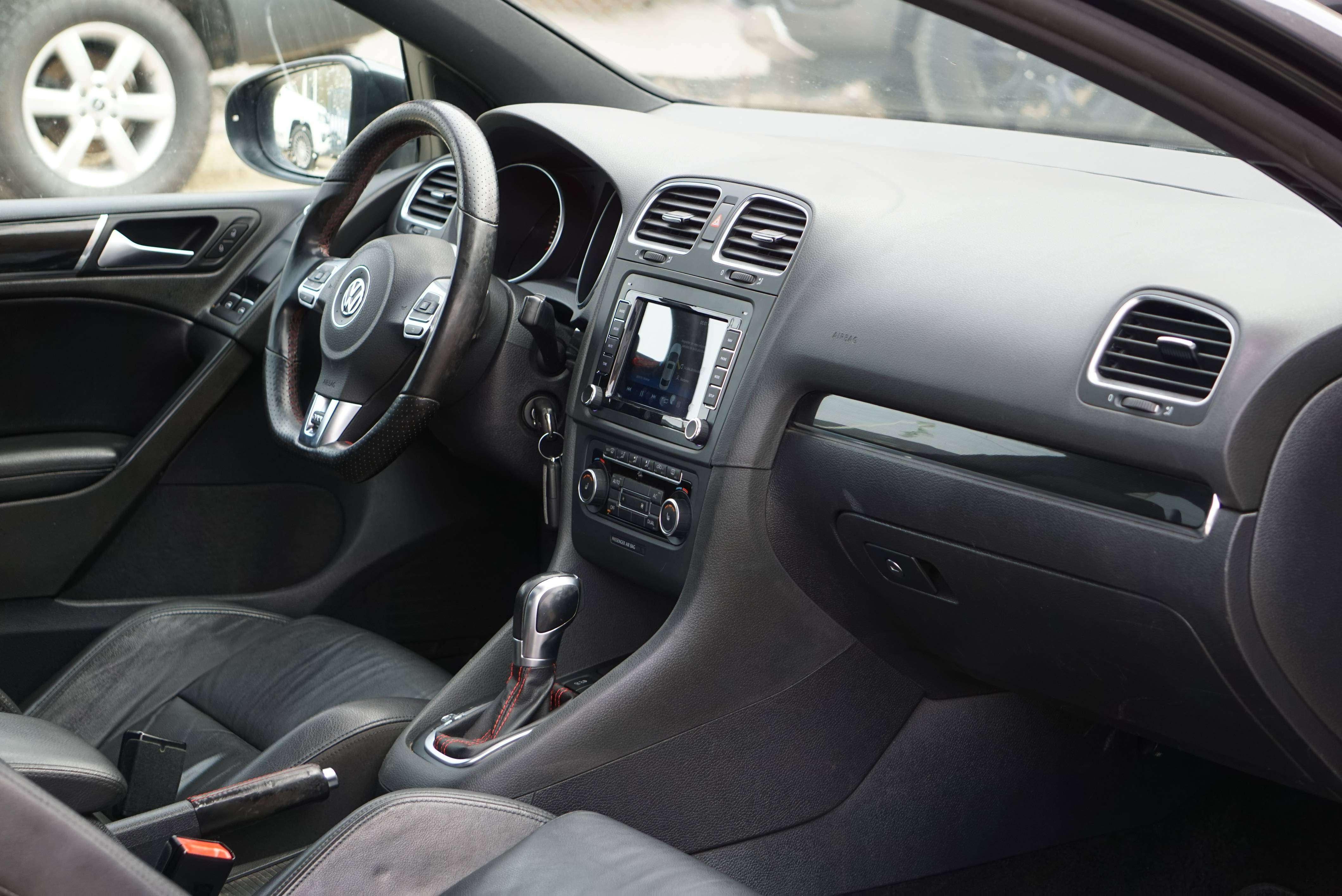 Volkswagen Golf GTI 2.0 TSI DSG TOIT-OUVRANT CARNET GARANTIE