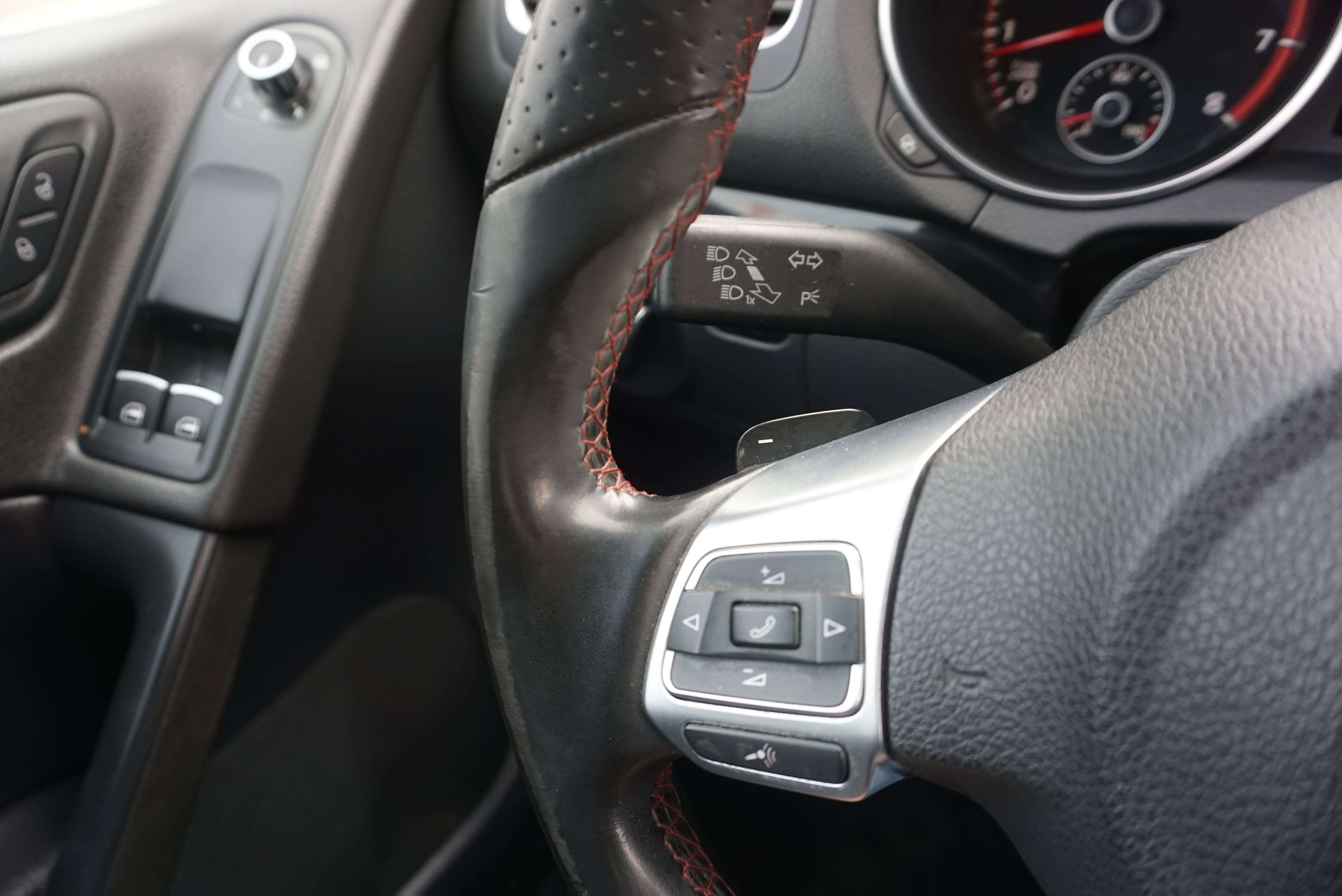 Volkswagen Golf GTI 2.0 TSI DSG TOIT-OUVRANT CARNET GARANTIE