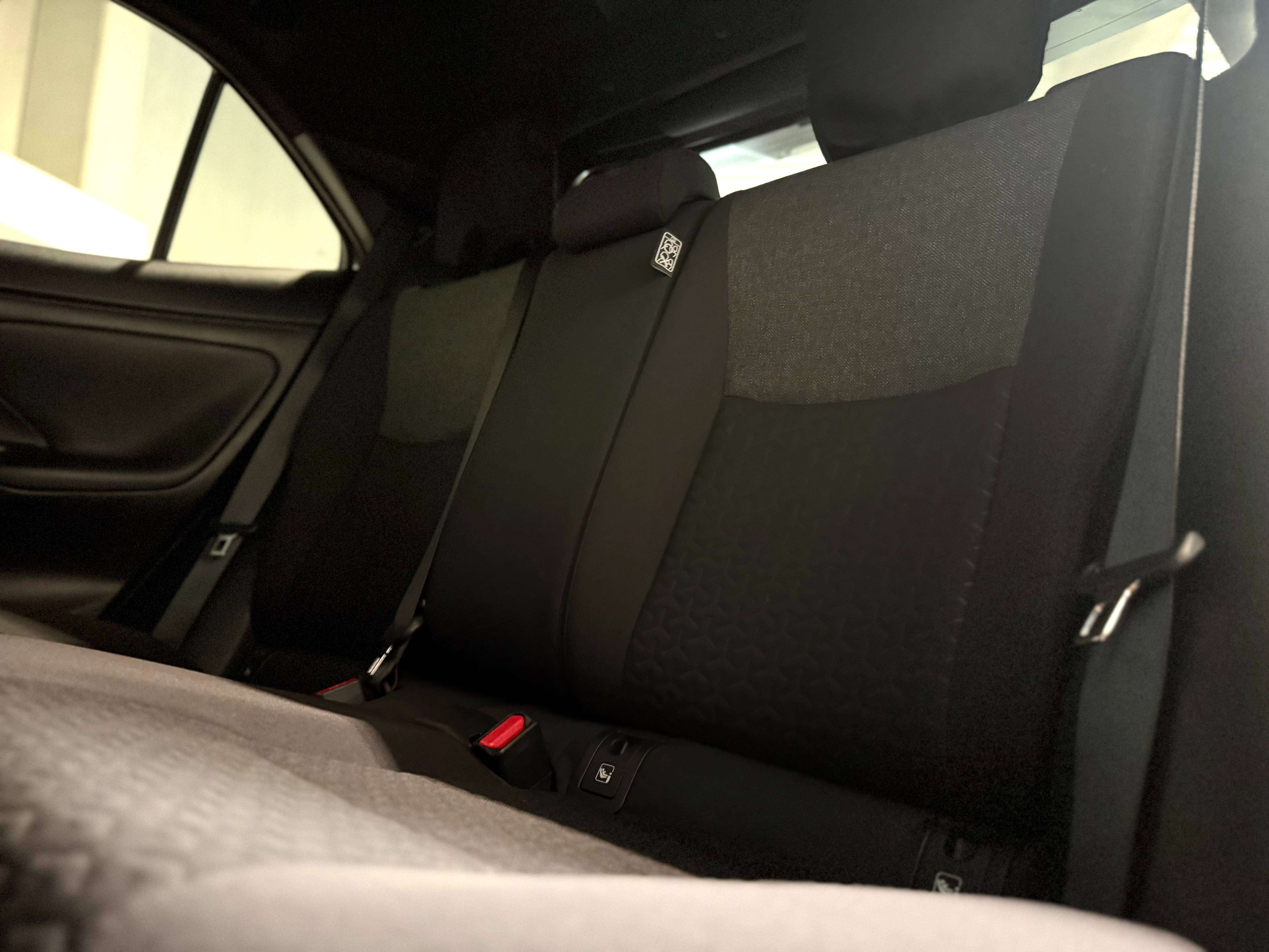 Toyota Yaris Cross Hybrid 1.5i VVT-i Dynamic Plus Bi-Tone E-CVT/CARPLAY/CLIM AUTO/PDC AV+ARR+CAM/GARANTIE TOYOTA 10ANS