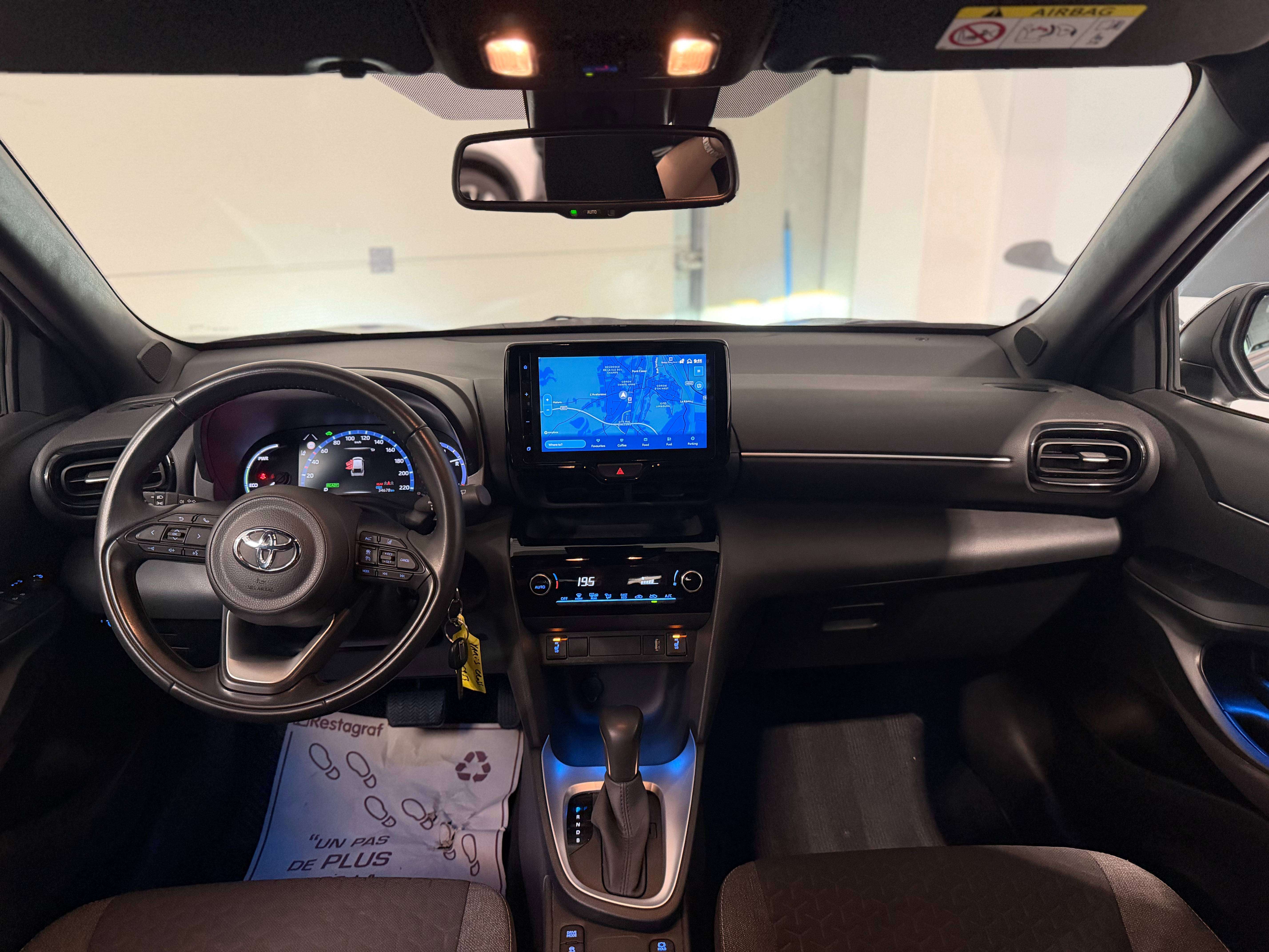 Toyota Yaris Cross Hybrid 1.5i VVT-i Dynamic Plus Bi-Tone E-CVT/CARPLAY/CLIM AUTO/PDC AV+ARR+CAM/GARANTIE TOYOTA 10ANS