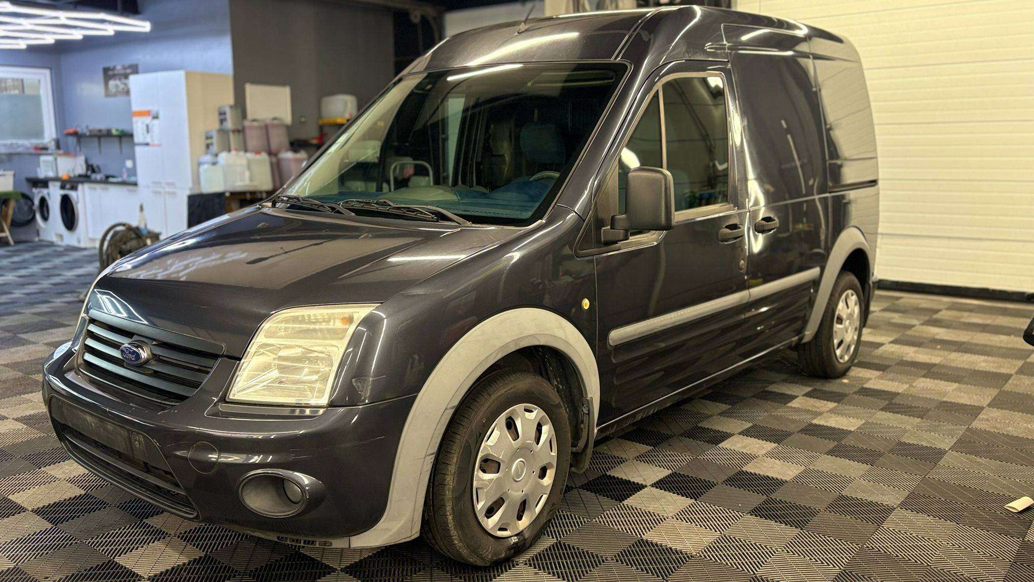 Ford Transit Connect bj2011 DIESEL 129298KM