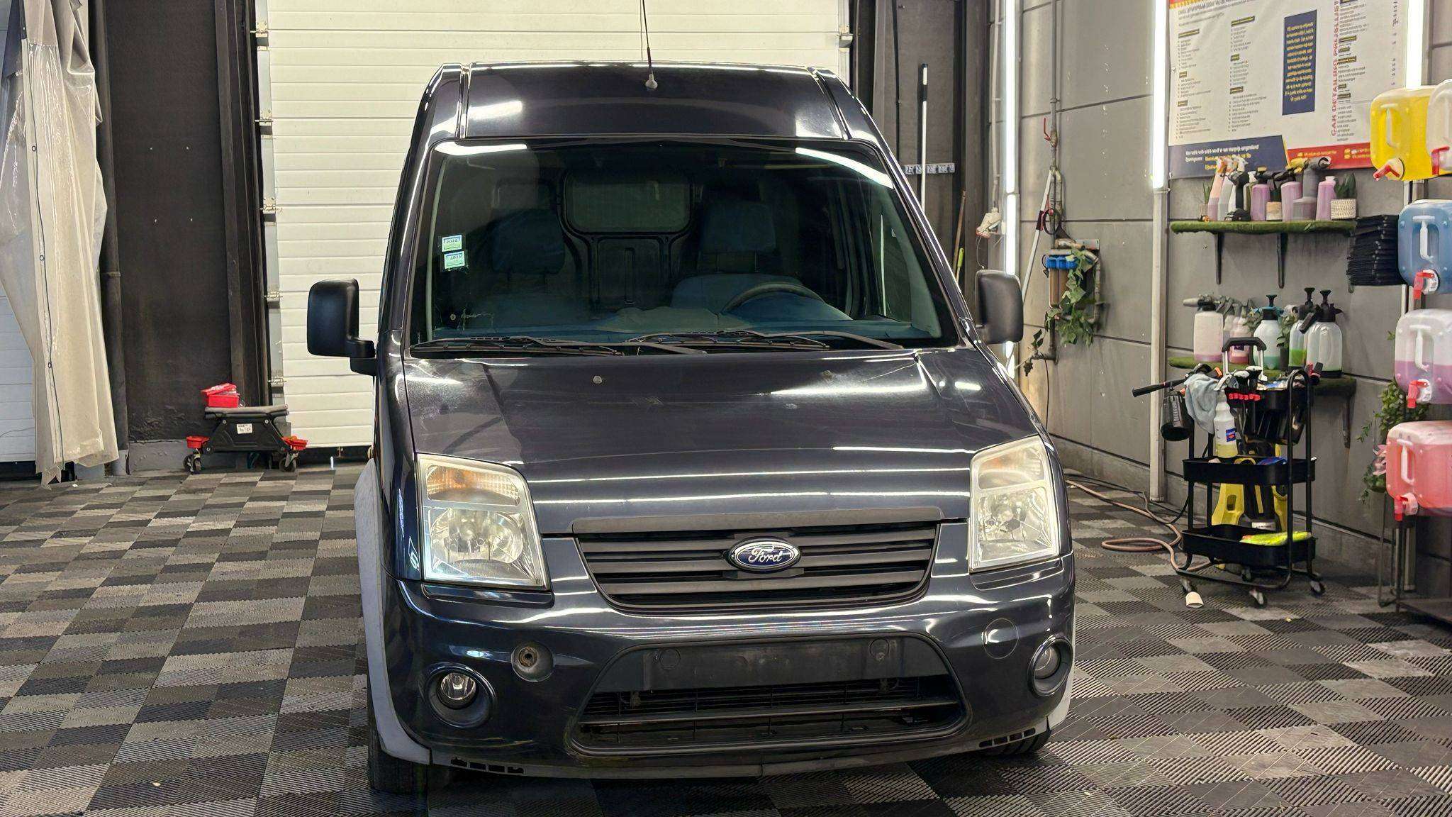 Ford Transit Connect bj2011 DIESEL 129298KM