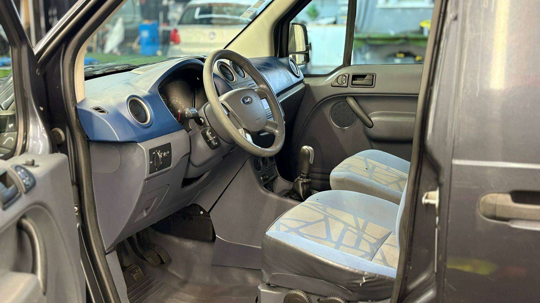 Ford Transit Connect bj2011 DIESEL 129298KM