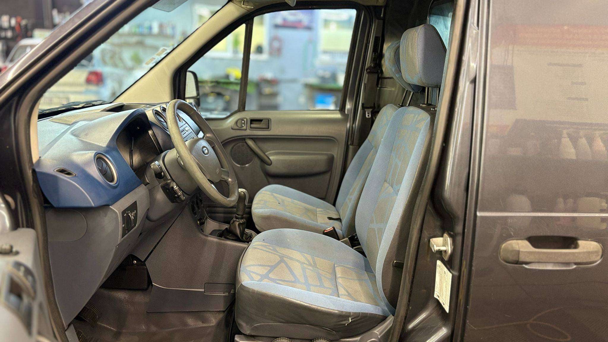Ford Transit Connect bj2011 DIESEL 129298KM