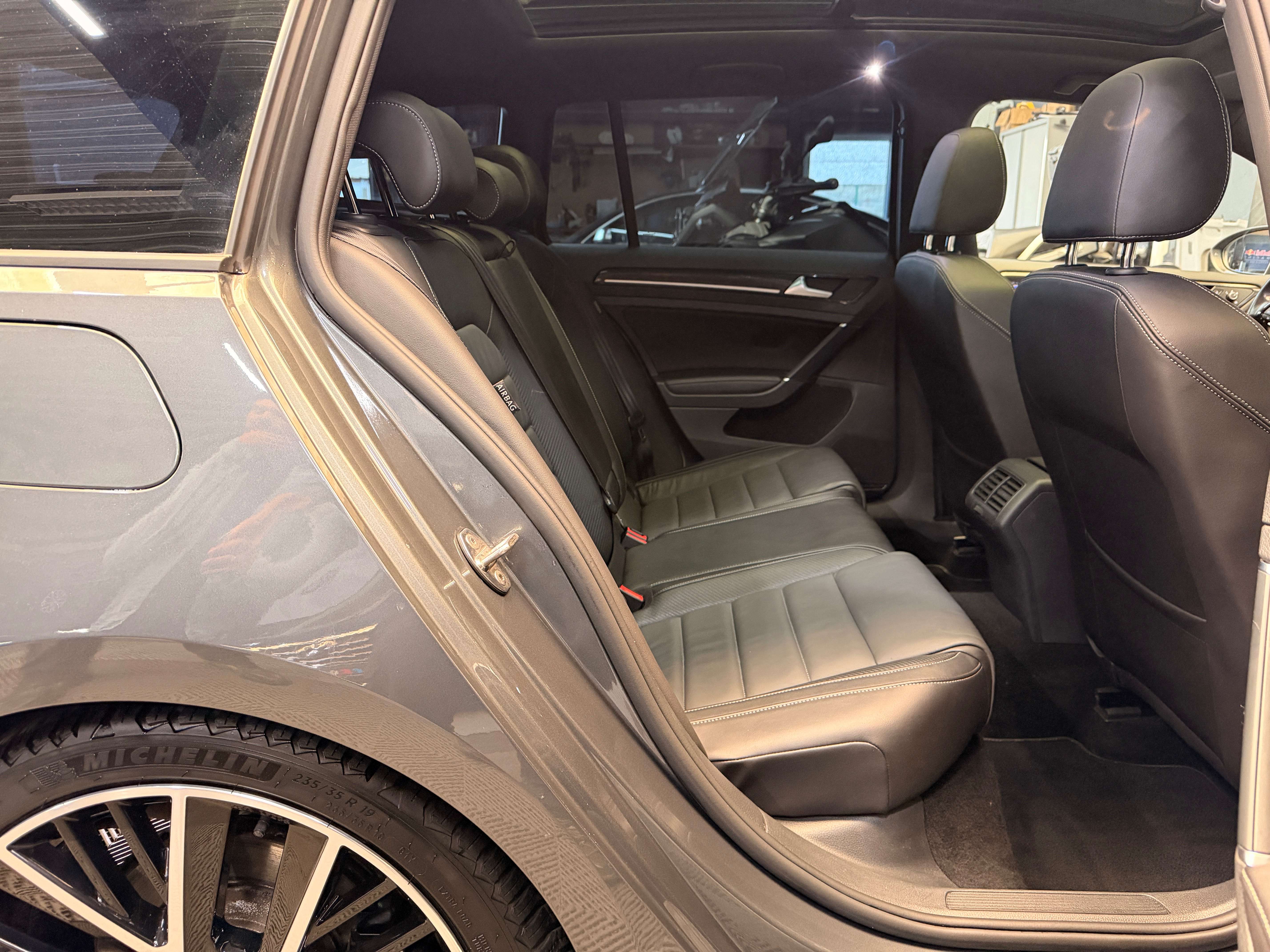 Volkswagen Golf R °DSG°FULL OPTS°PANO°NEW-CONDITION°BELGIUM CAR