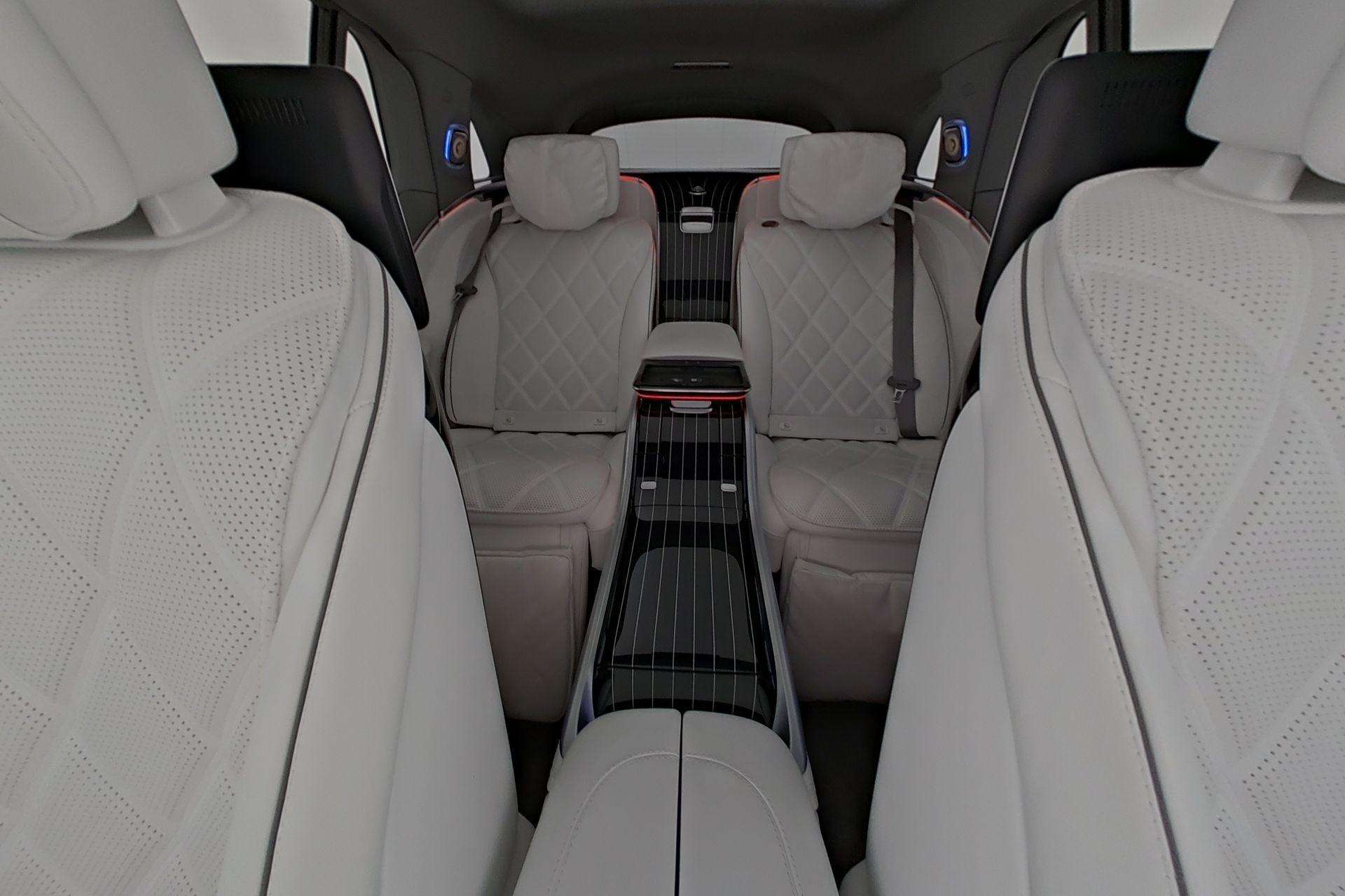 Mercedes-Benz EQS SUV 680 Mercedes-Maybach EQS SUV 680
