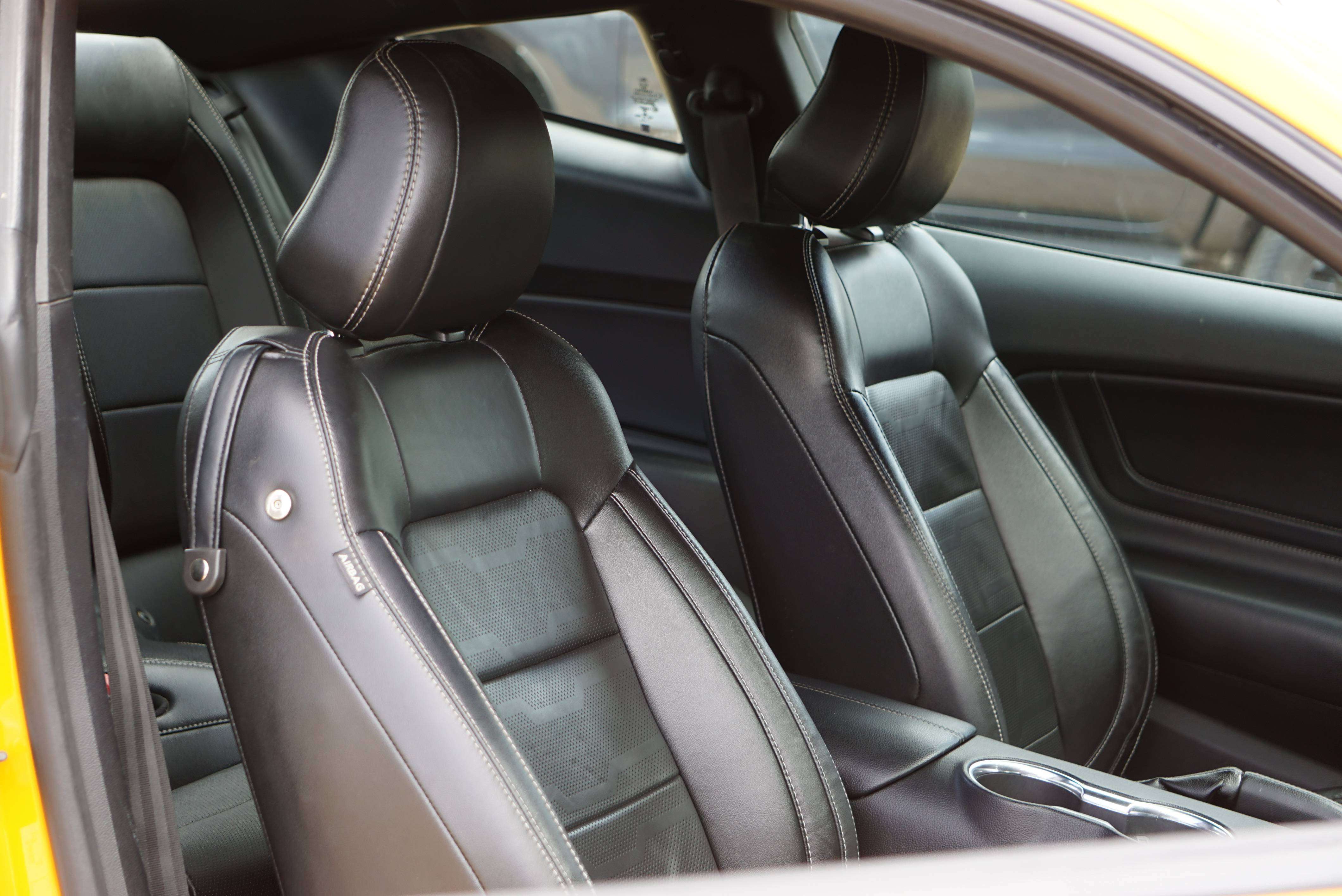 Ford Mustang 2.3 ECOBOOST FACELIFT CARBON COCKPIT VEHICULE BELGE