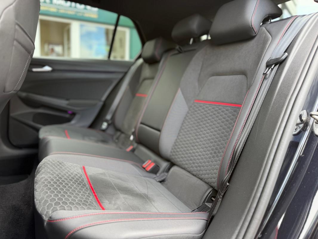 Volkswagen Golf VIII GTI Clubsport BLACK SERIE 2.0 TSi BMT DSG7 300 cv Boîte auto