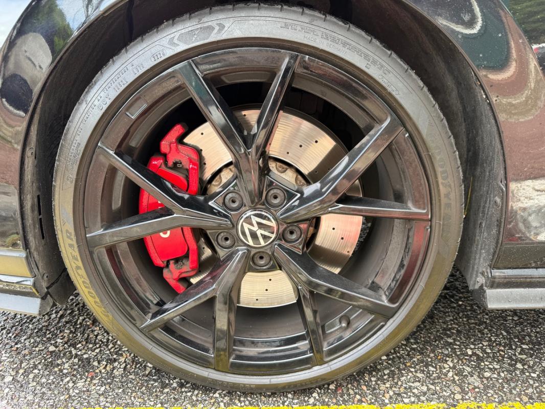 Volkswagen Golf VIII GTI Clubsport BLACK SERIE 2.0 TSi BMT DSG7 300 cv Boîte auto