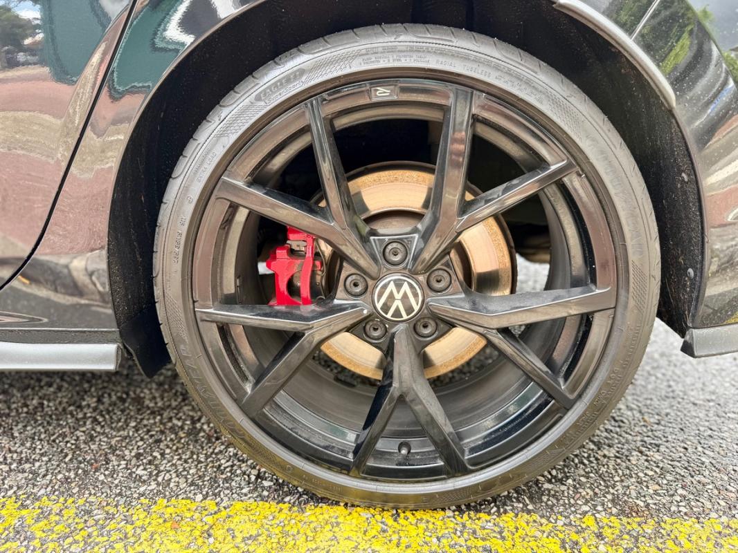 Volkswagen Golf VIII GTI Clubsport BLACK SERIE 2.0 TSi BMT DSG7 300 cv Boîte auto