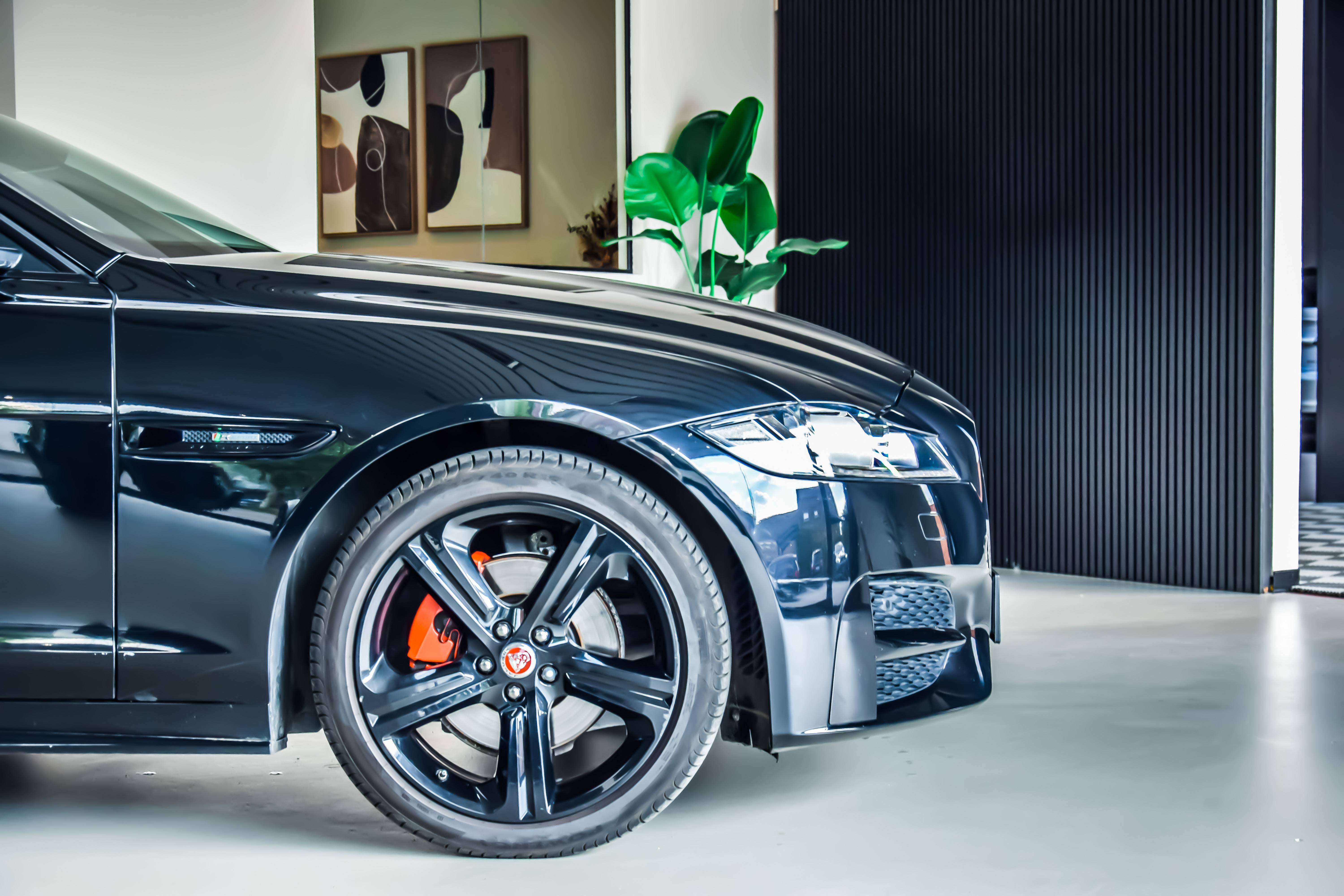Jaguar XF Sportbrake 2.0 T R-Sport Black Edition 06/2020
