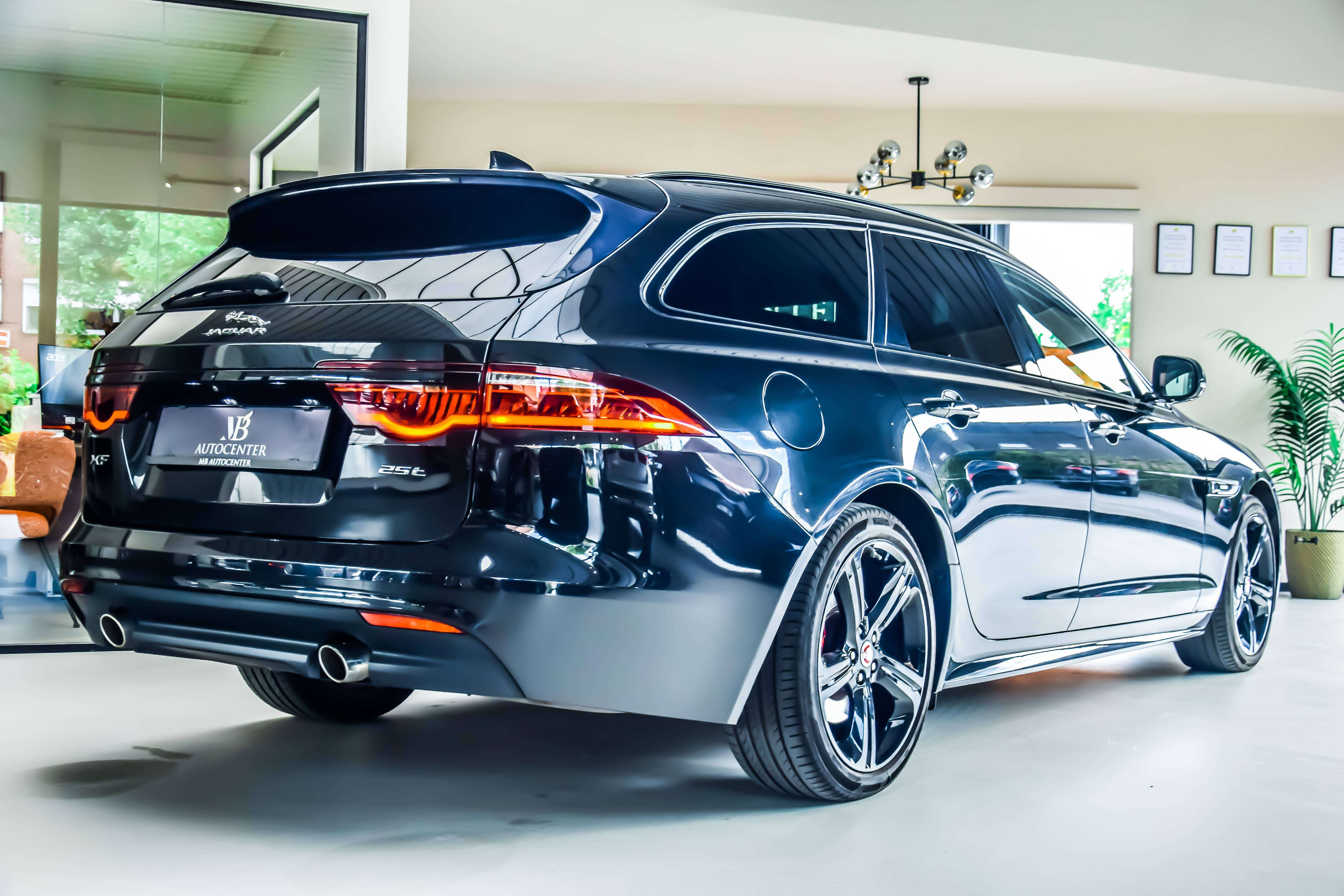 Jaguar XF Sportbrake 2.0 T R-Sport Black Edition 06/2020