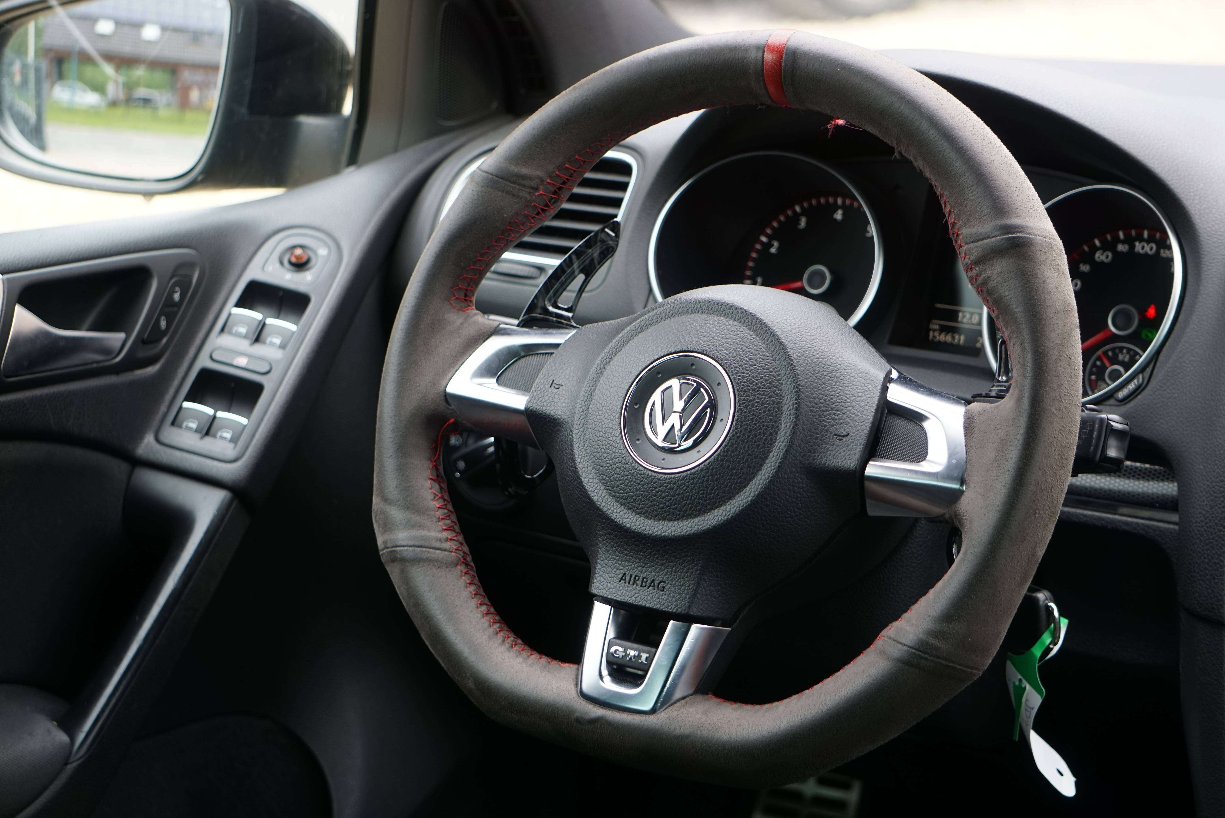 Volkswagen Golf GTI 2.0 TSI 35 Years DSG BI-XENON CARNET COMPLET !