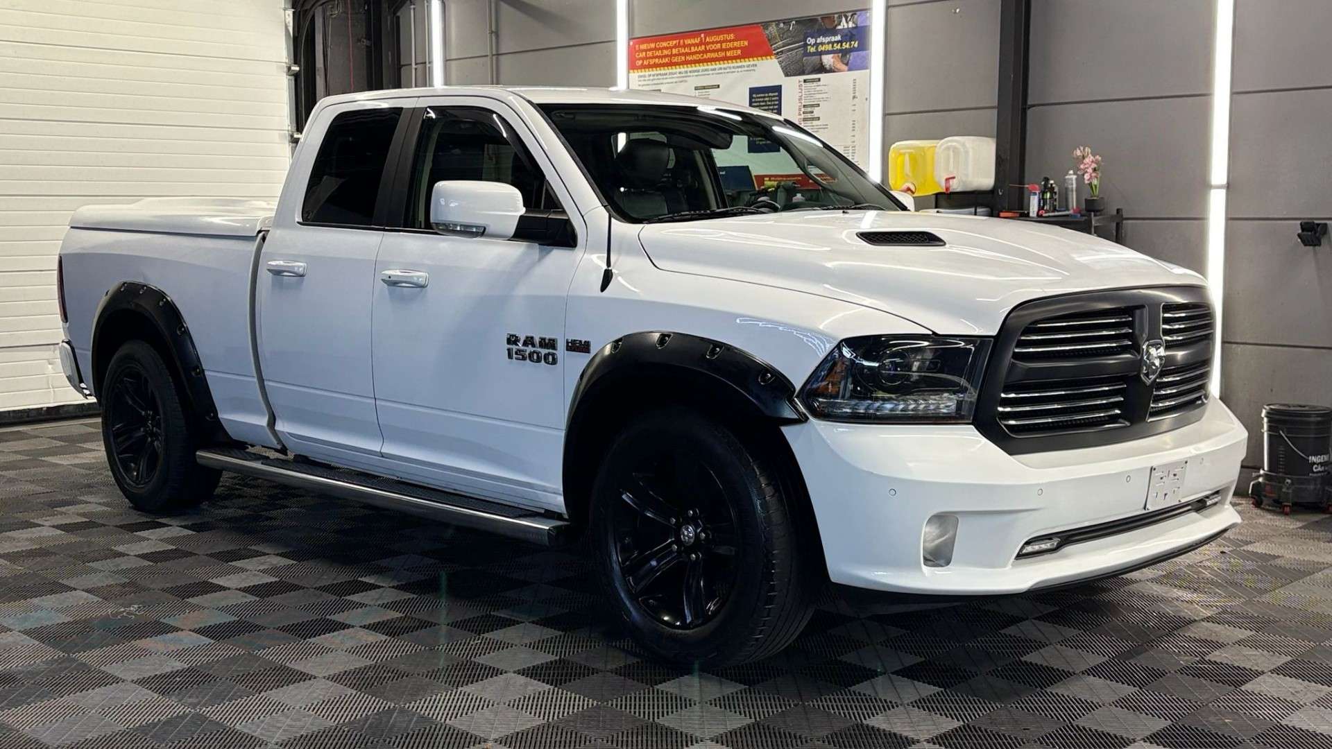 Dodge RAM 5.7 LPG LARAMIE bj. 2015 Euro 6 Dubbel Cabine 150€