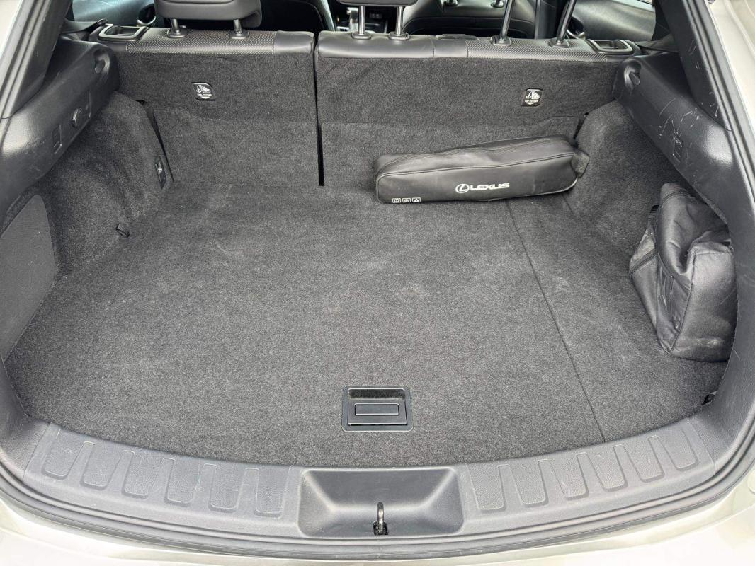 Lexus Ux 250h 2WD Luxe
