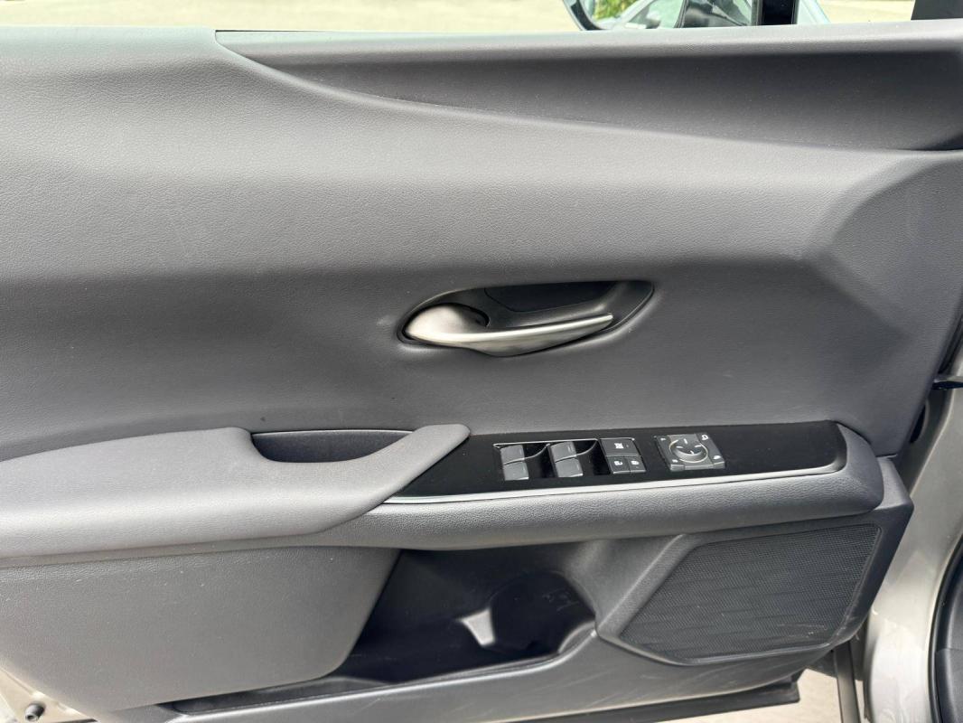 Lexus Ux 250h 2WD Luxe