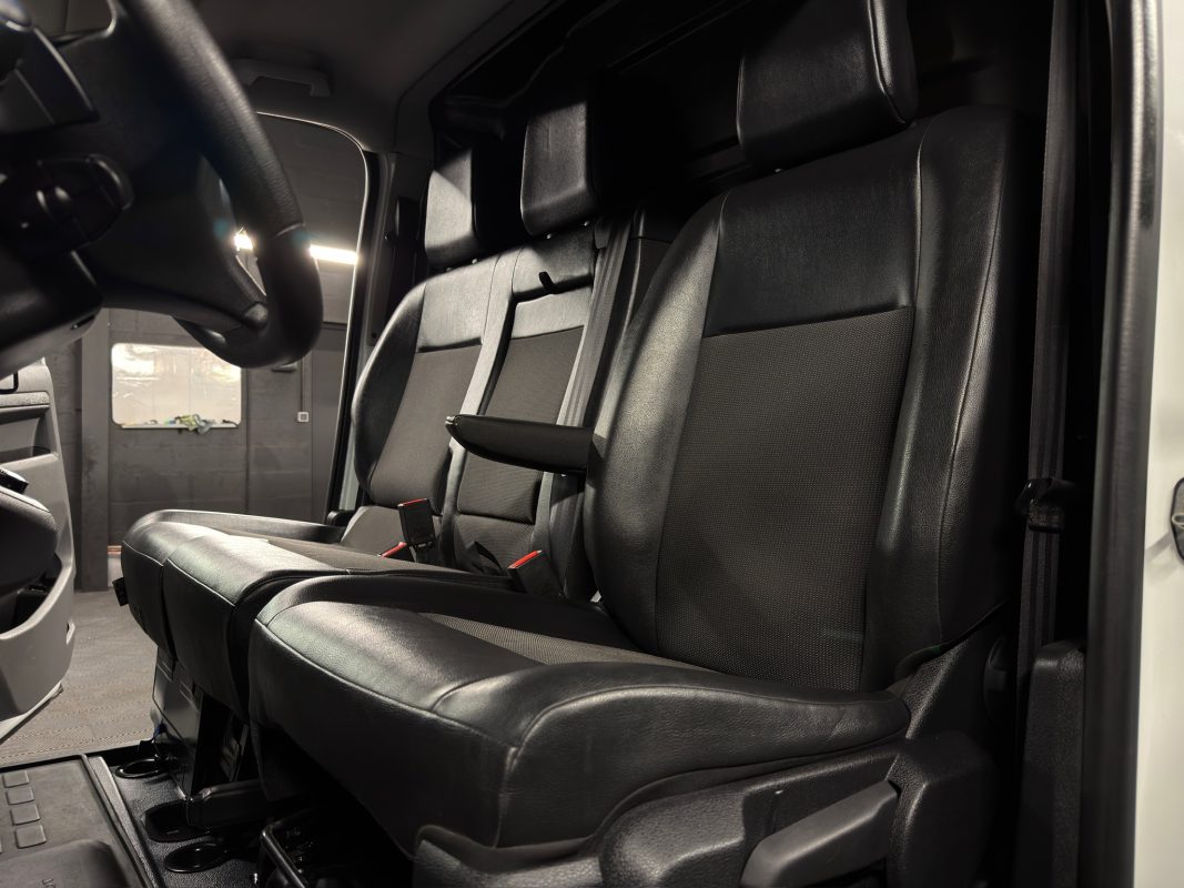 Peugeot Expert III 2.0 BLUEHDI 120 S&S L1H1 ASPHALT EAT8 ECRAN TACTILE / BOITE AUTO - Garantie 1 an