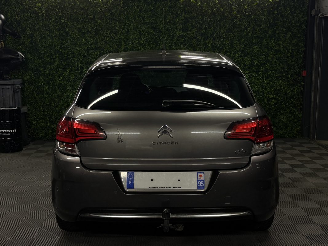 Citroen C4 II PHASE 2 SHINE 1.2 130 Cv BOITE AUTO / APPLE CARPLAY ECRAN GPS ATTELAGE - GARANTIE 1 AN