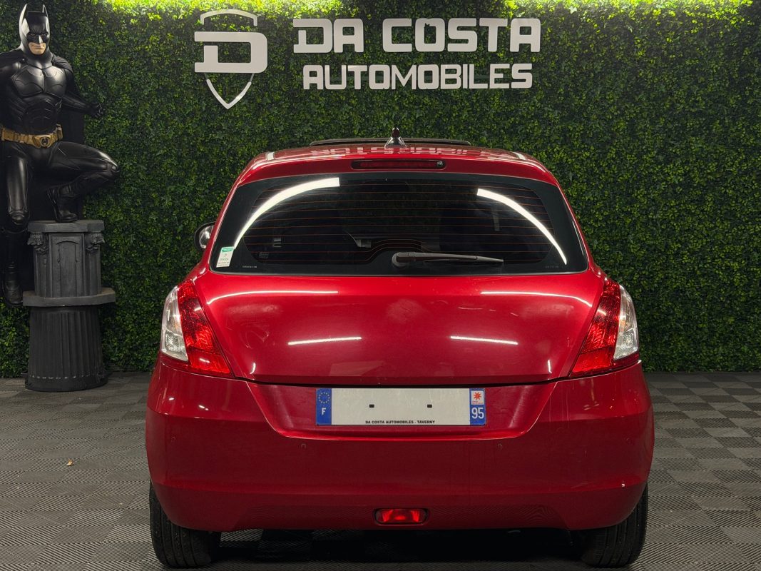 Suzuki Swift 3 III 1.3 DDIS 75 Cv 5 PORTES / TOIT OUVRANT - PAIEMENT EN 4 FOIS PAR CB POSSIBLE