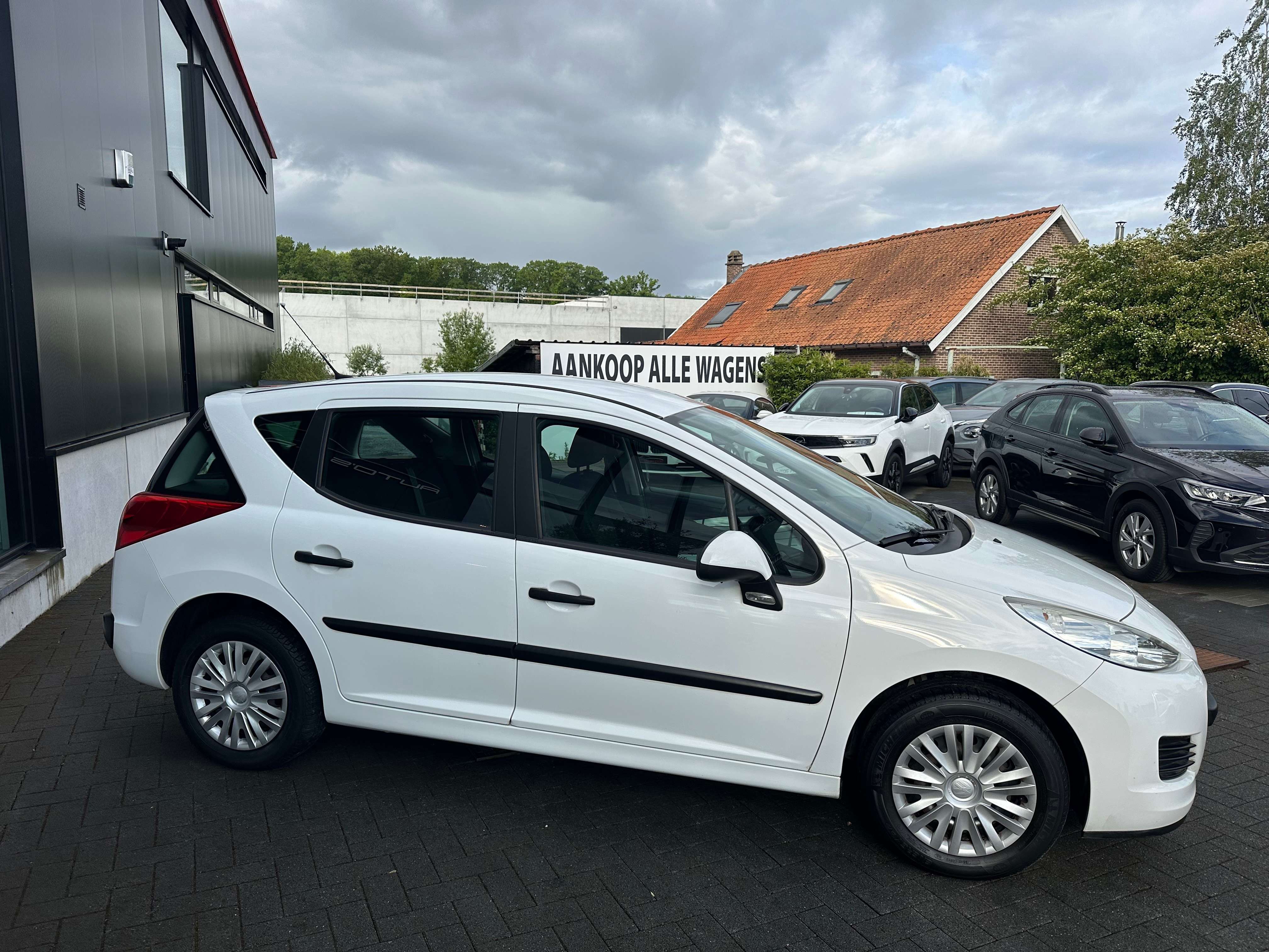 Peugeot 207 1.4i Trendy Break SW 1 er Prop 59000km !!!!