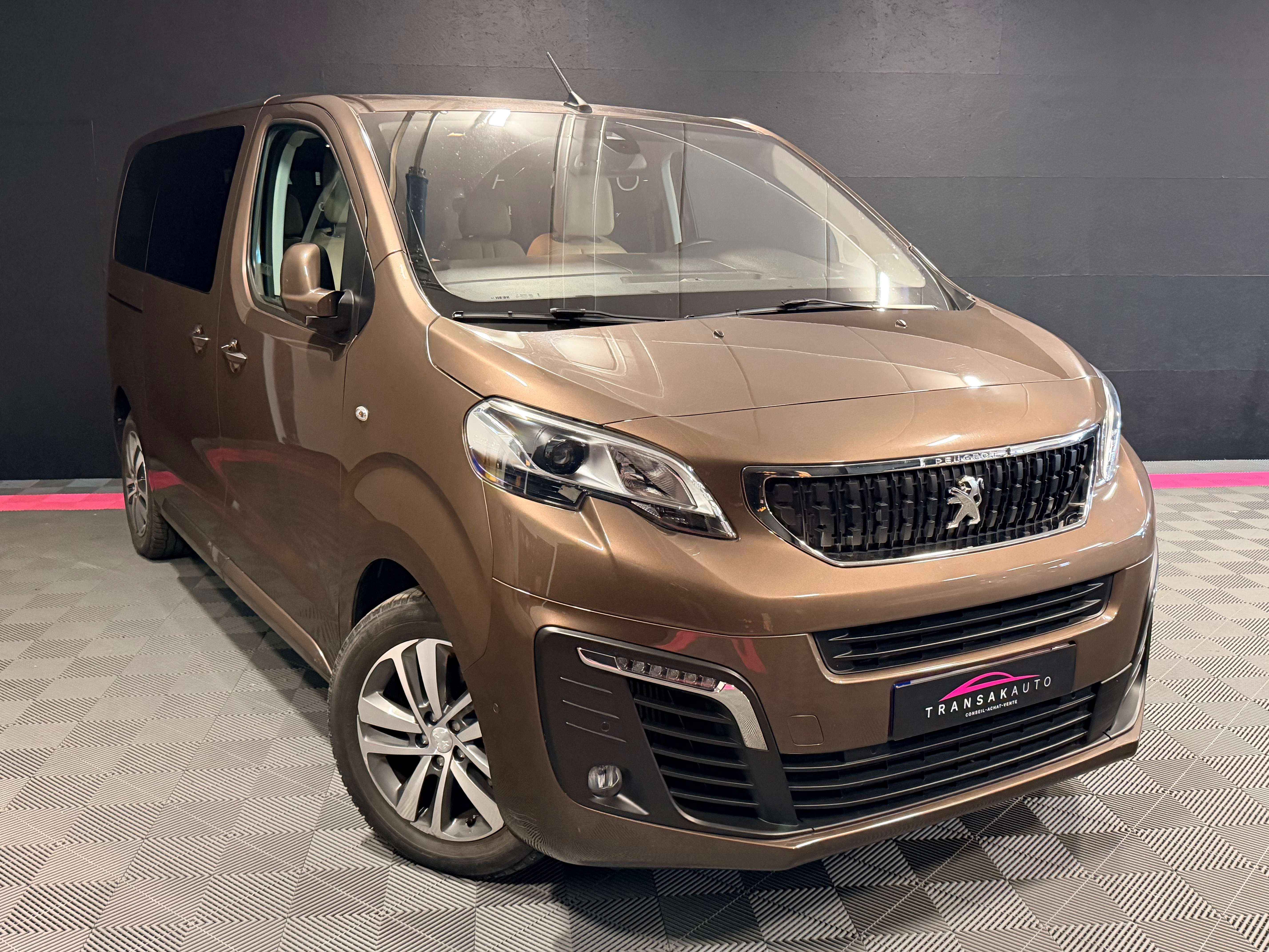 Peugeot Traveller Traveller 2.0 BlueHDi L2 Allure. — Portes coulissantes — Cuir - Sièges chauffants - CarPlay