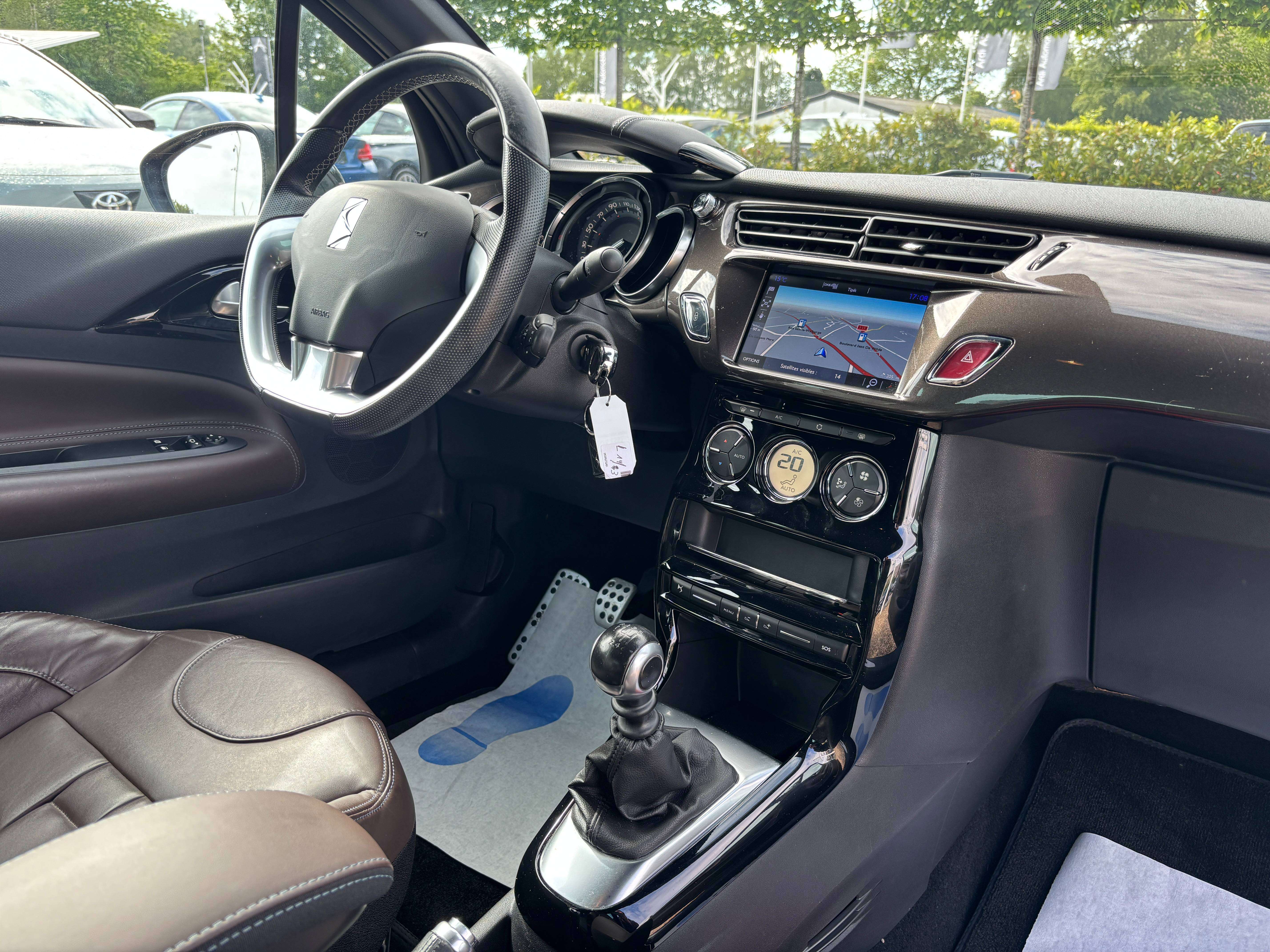 DS Automobiles DS 3 1.6 BlueHDi *SIEGE CHAUFF*FRONT ASSIST*CAMERA*GARANTIE*