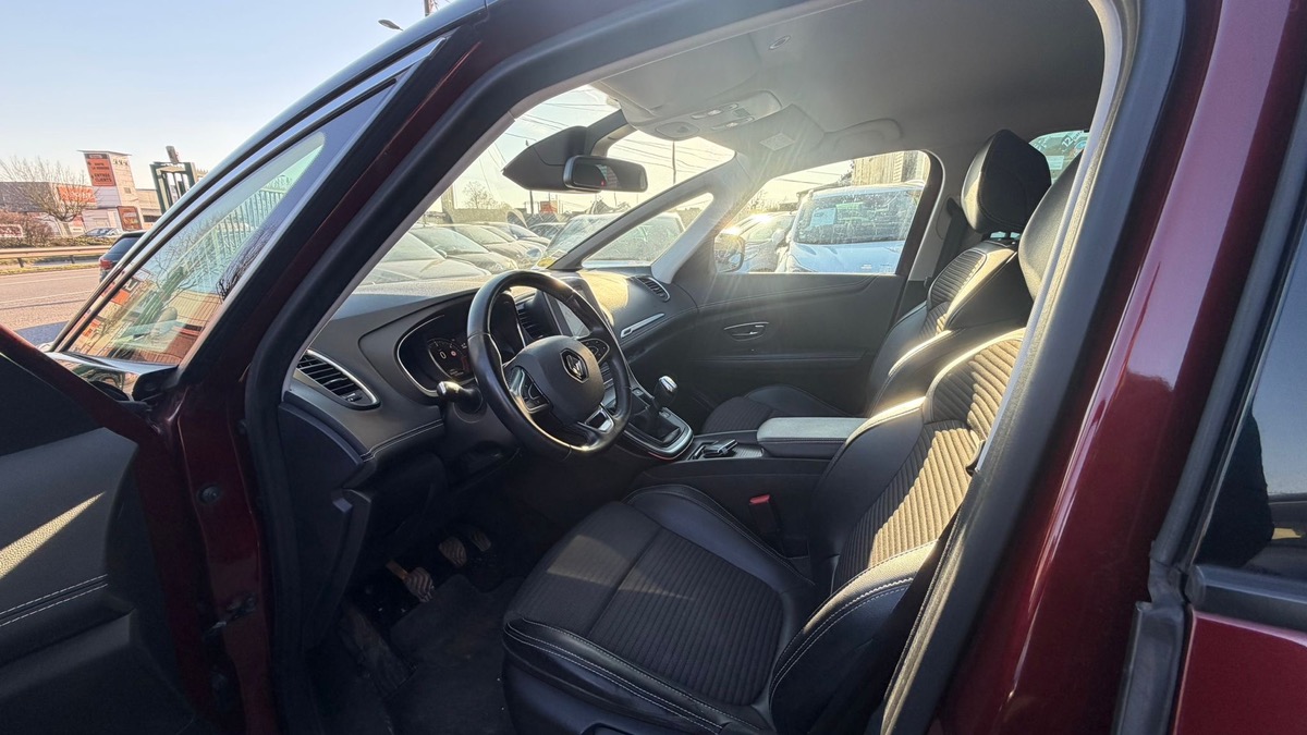 Renault Scenic IV (4) 1.6 DCI 130 ENERGY FBOSE EDITION EXCELLENTE VOITURE ECO OK