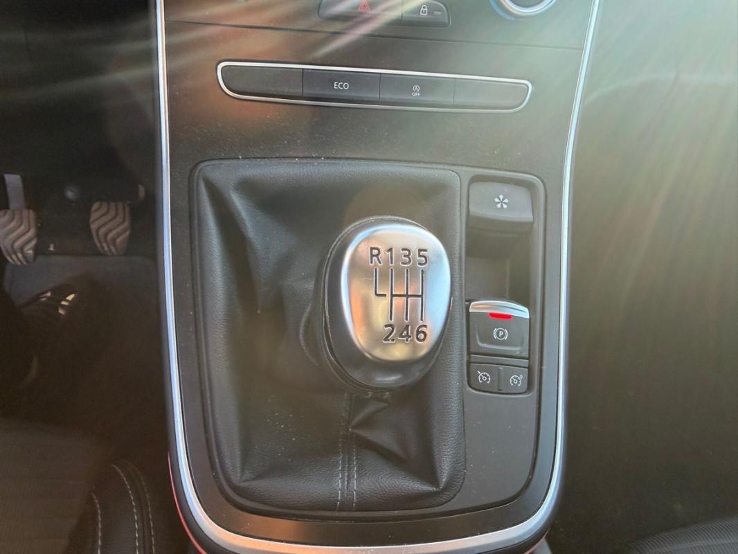 Renault Scenic IV (4) 1.6 DCI 130 ENERGY FBOSE EDITION EXCELLENTE VOITURE ECO OK
