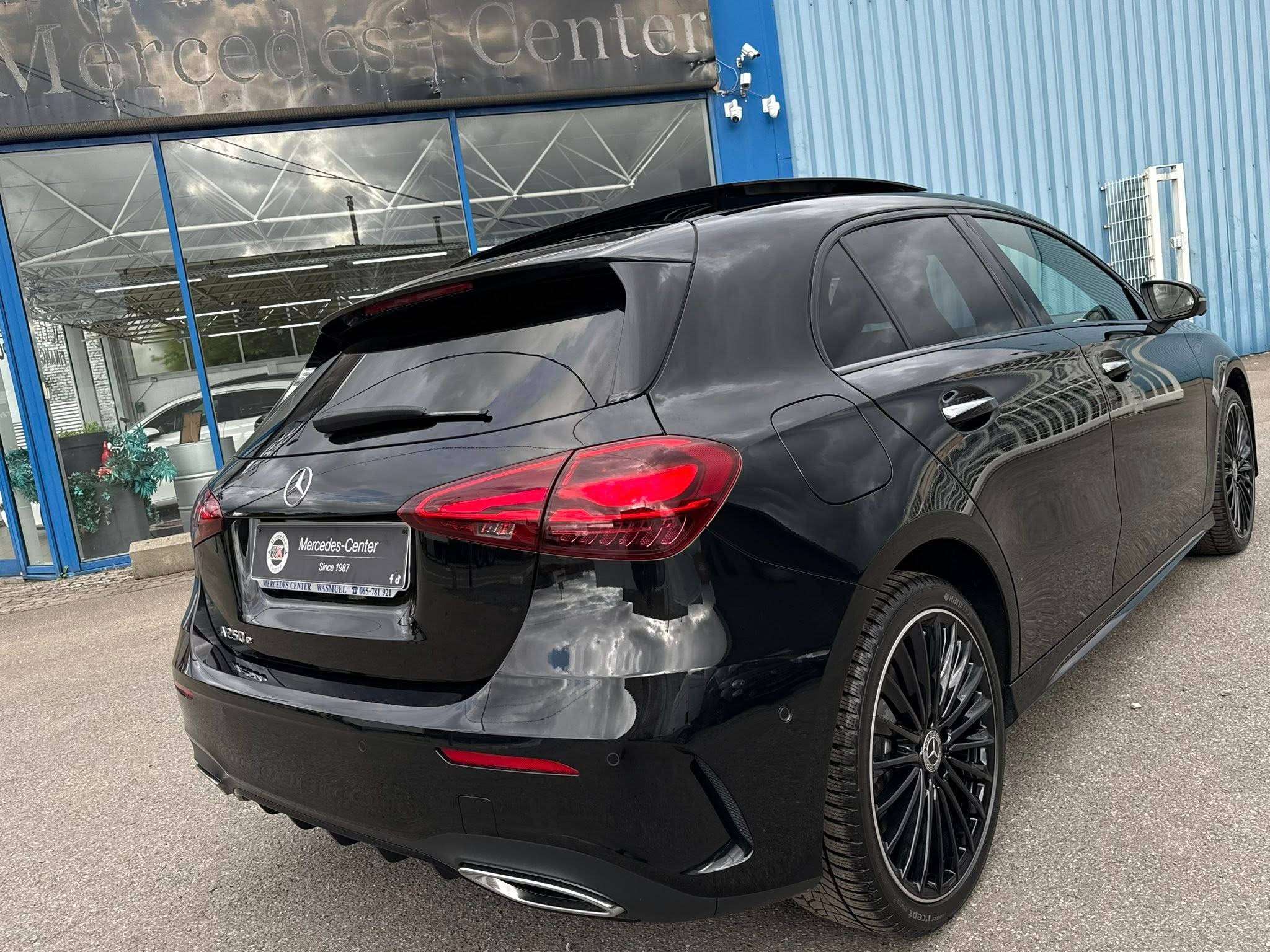 Mercedes-Benz A 250 e * PACK AMG + NIGHT * MEMOIRE * PANO * HUD * FULL OPTIONS !!