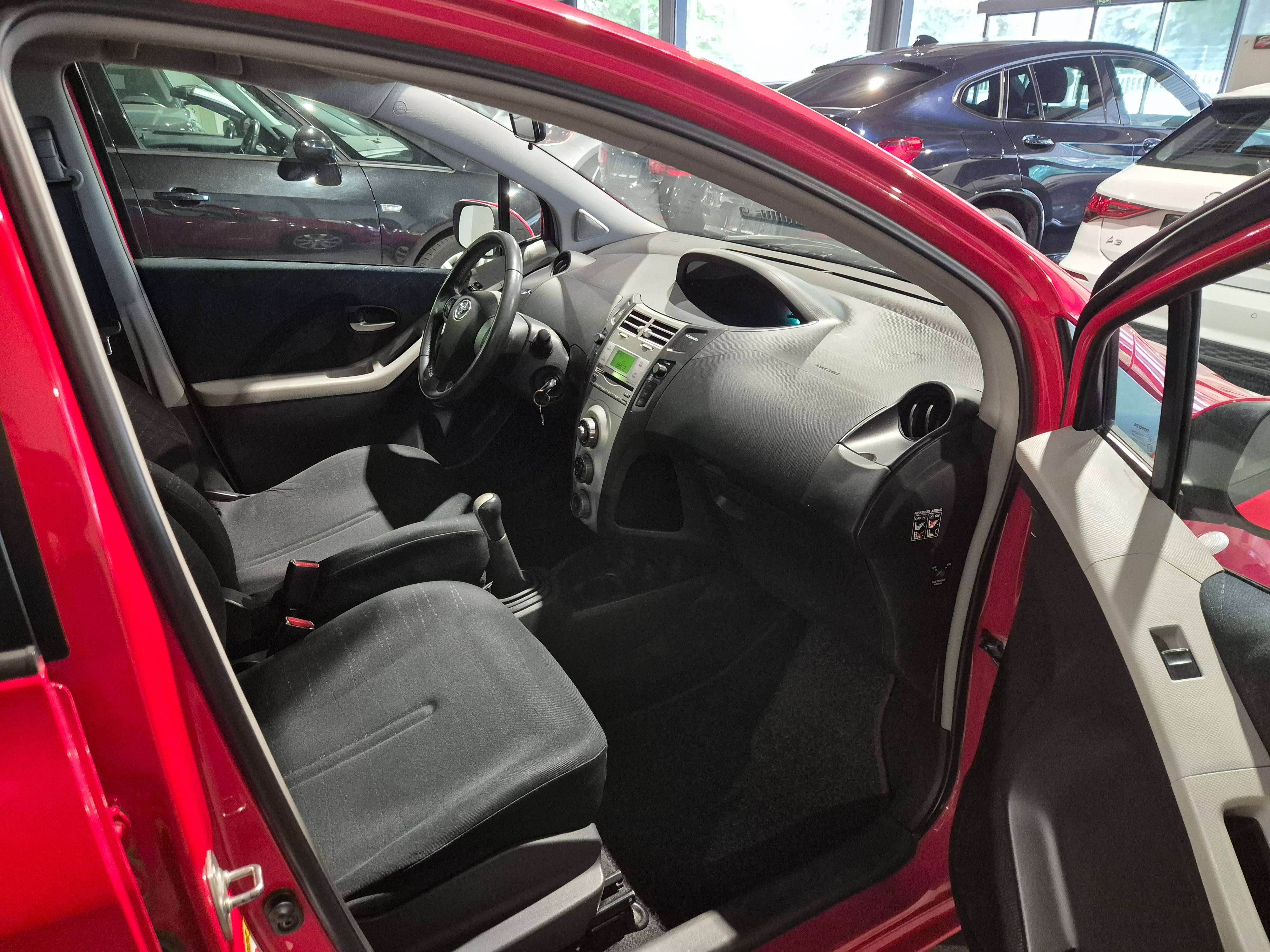 Toyota Yaris Yaris 1.3i VVT-i 16v by Sparco