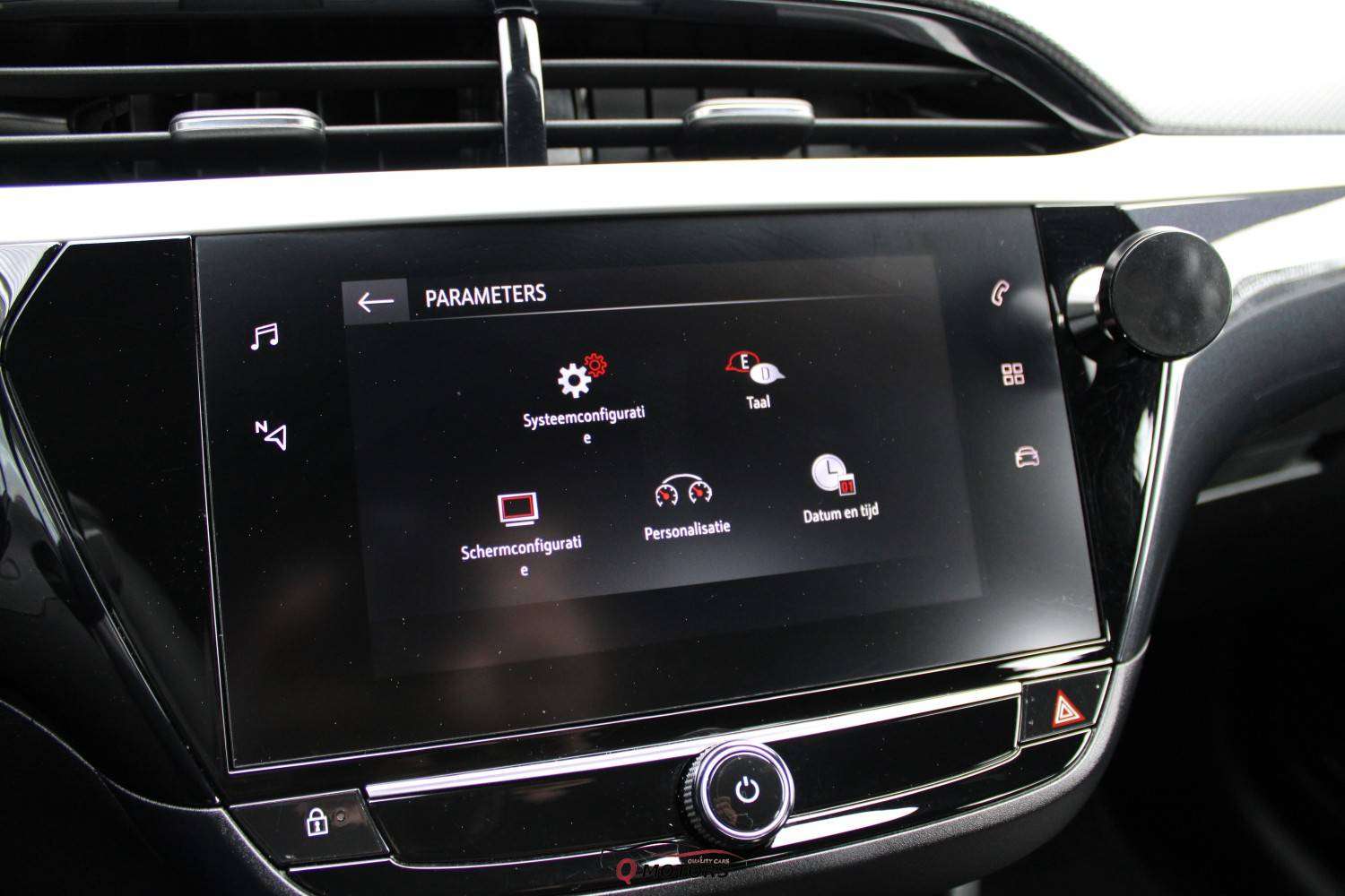 Opel Corsa-e /LED/CAMERA/CARPLAY/LINE ASSIST/CRUISE CONTROLE/HEATED/MASSAGE