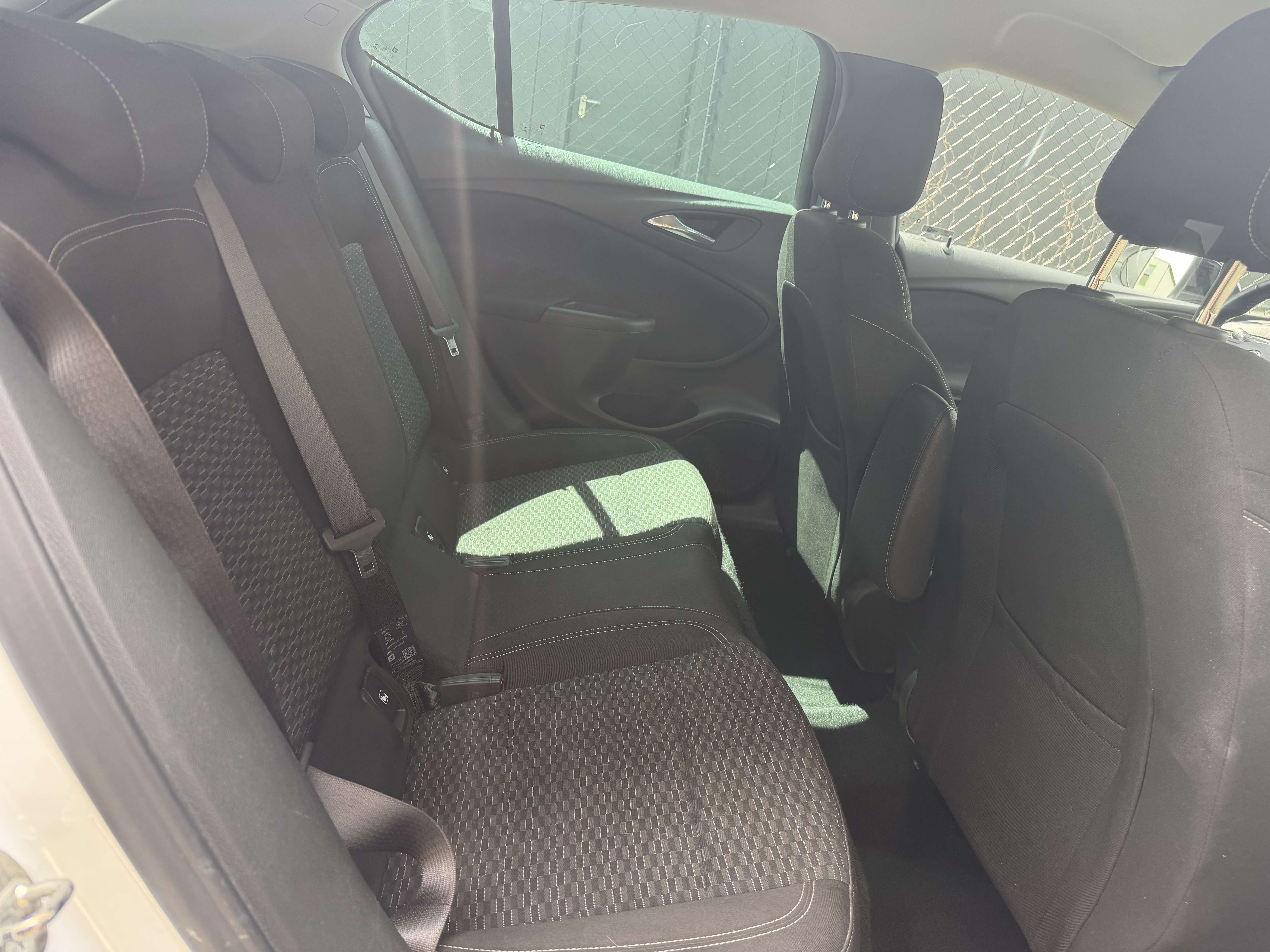 Opel Astra 1.4 Turbo 125 ch Black Edition