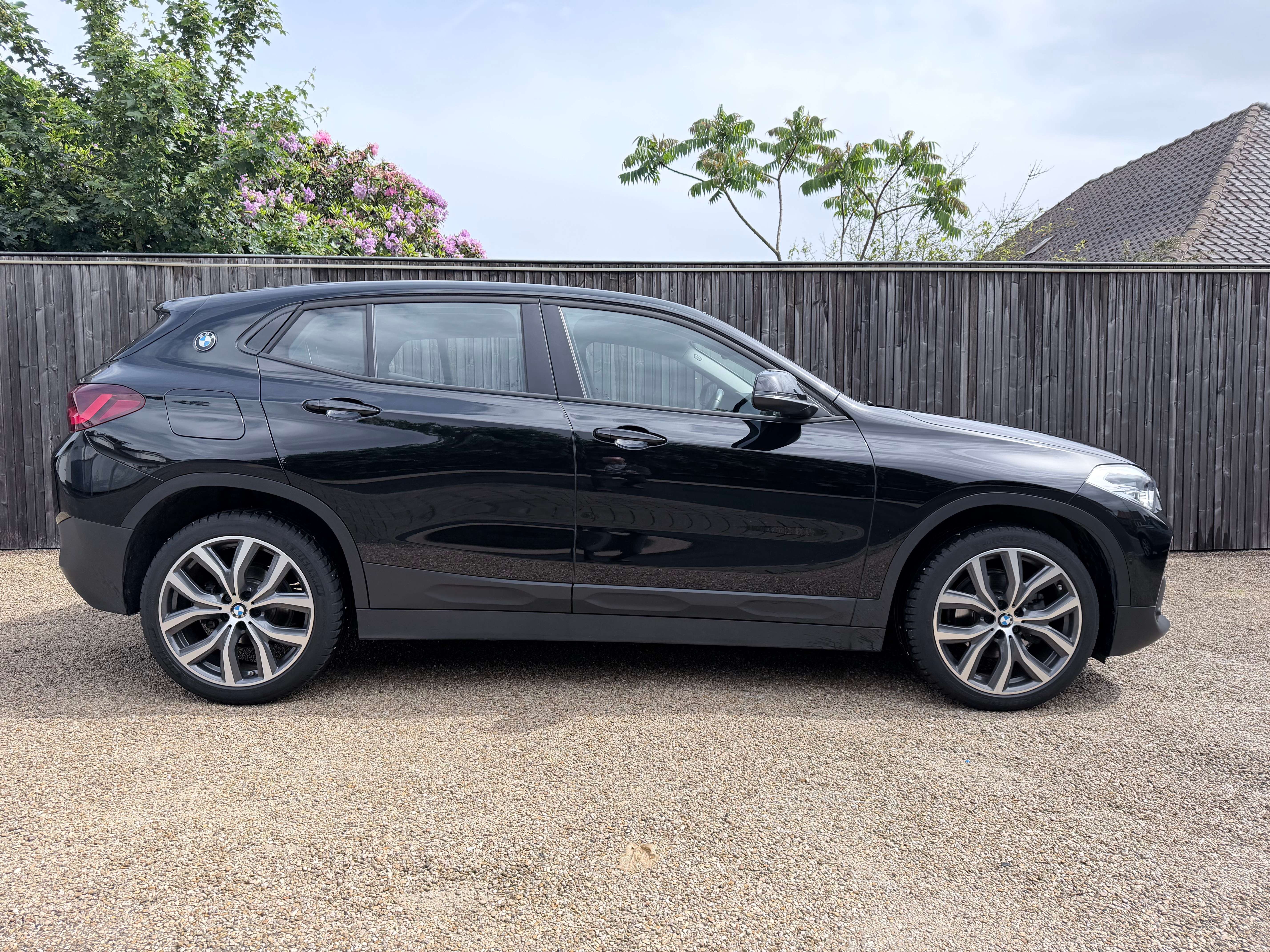 BMW X2 X2 1.5iA sDrive18 FULL-LED/19"/ZETELVERW./CRUISE/PARK-ASSIST/TREKHAAK