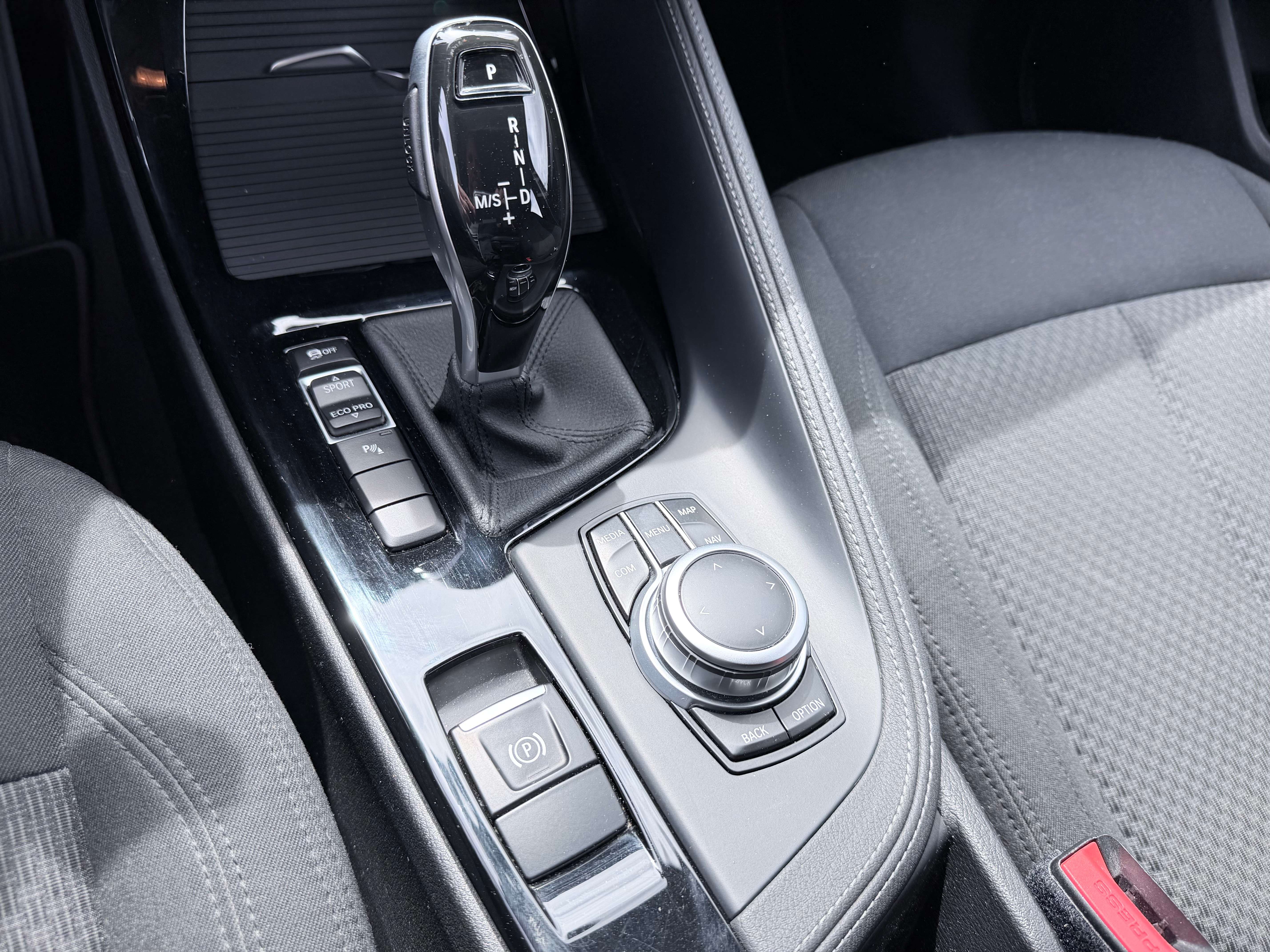 BMW X2 X2 1.5iA sDrive18 FULL-LED/19"/ZETELVERW./CRUISE/PARK-ASSIST/TREKHAAK