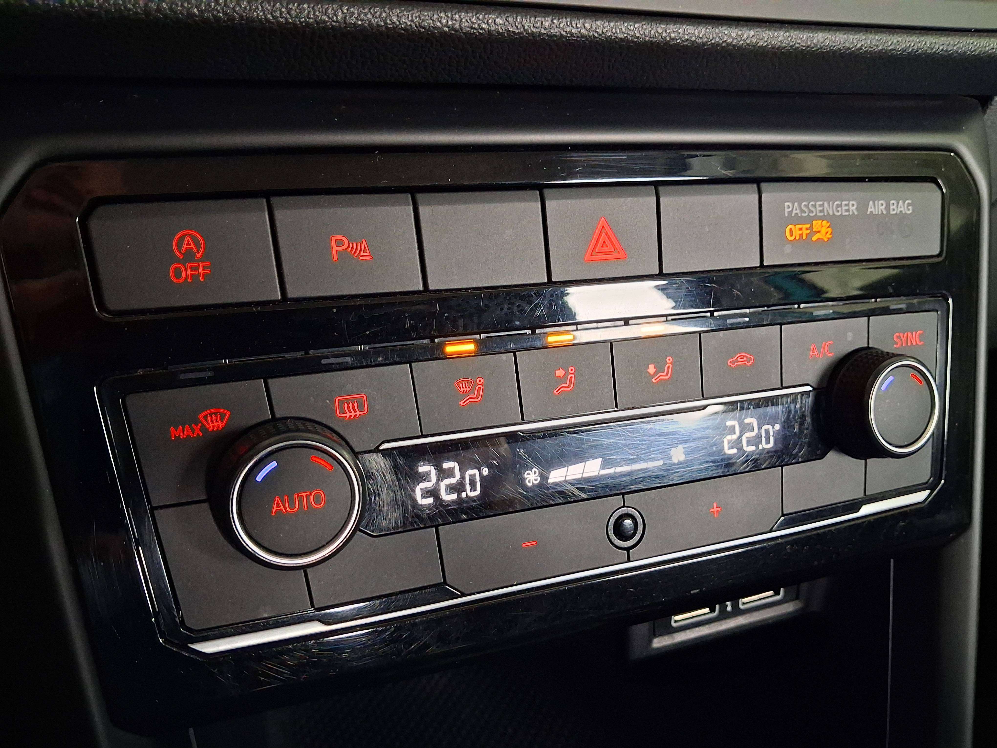Volkswagen T-Cross T-Cross 1.0 TSI/NAVI/CAMERA/LIMITEUR/CARPLAY/GARANTIE