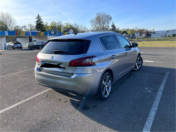 Peugeot 308 III 1.2 PURETECH 130 S&amp;S ALLURE EAT8