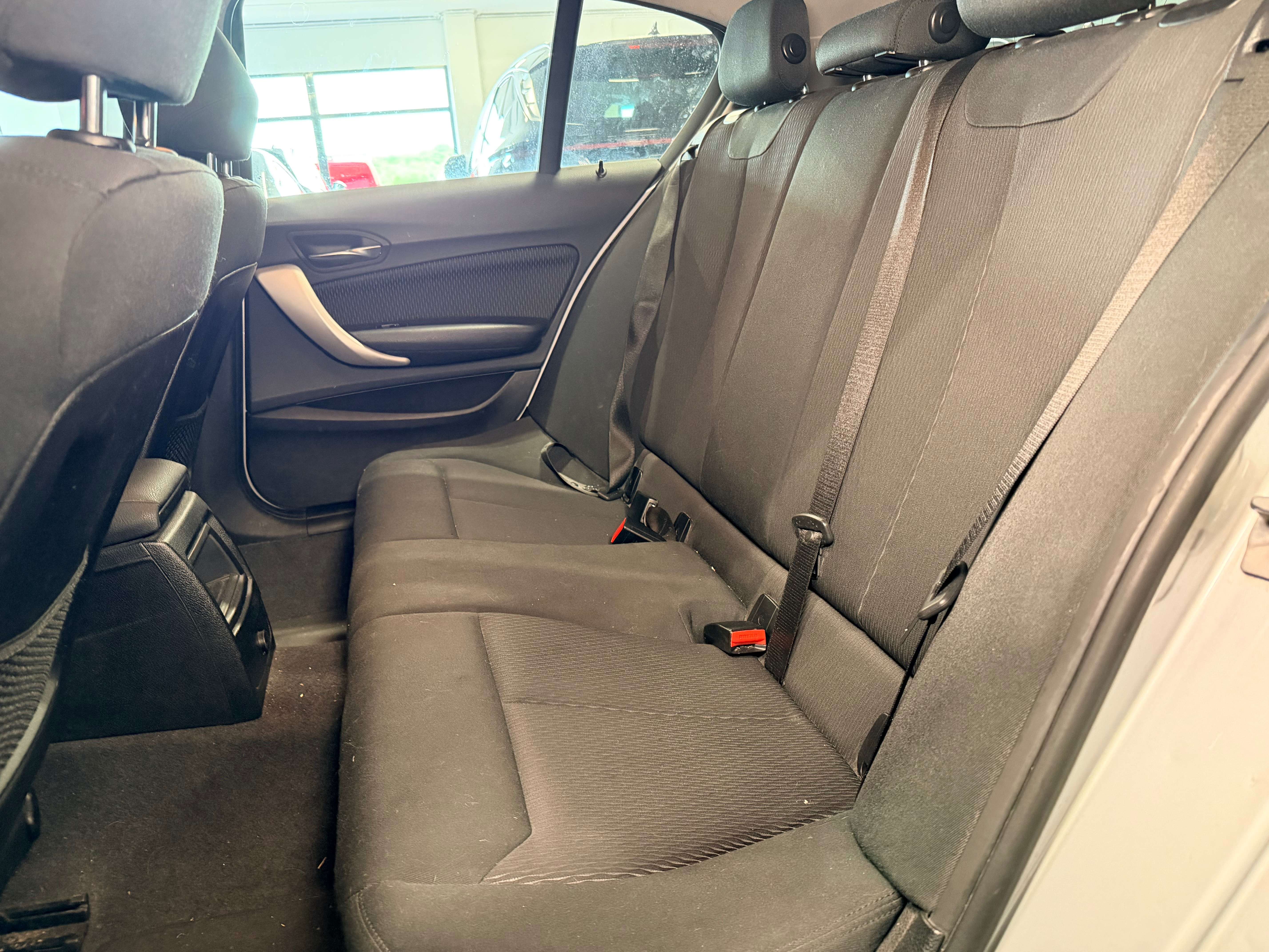 BMW 118 i — GPS — Clim auto — Radars AV/AR