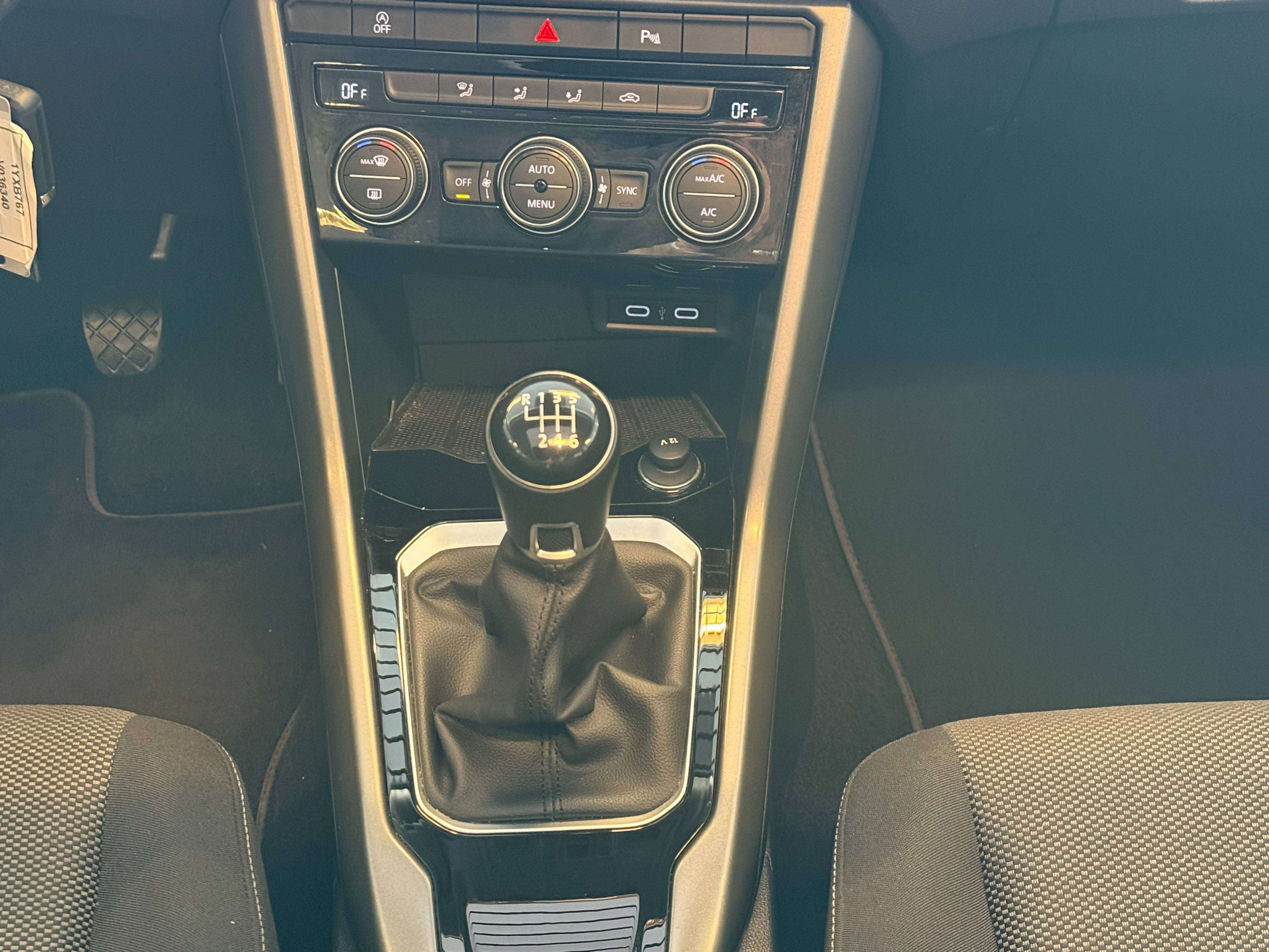 Volkswagen T-Roc T-Roc 1.0 TSI OPF*CAMERA*TOIT*GARANTIE 12M