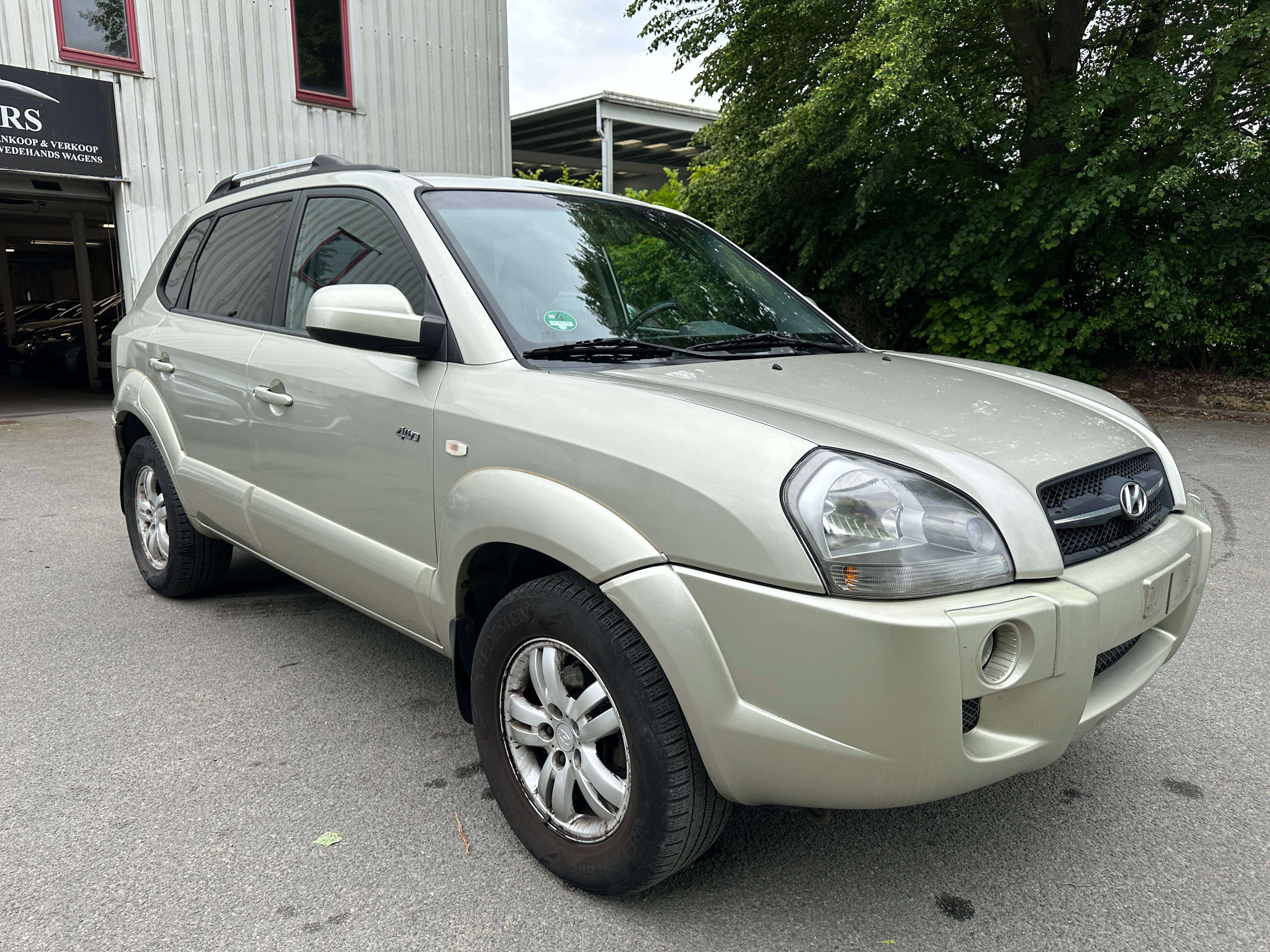 Hyundai TUCSON 2.0i 16v 4WD Comfort