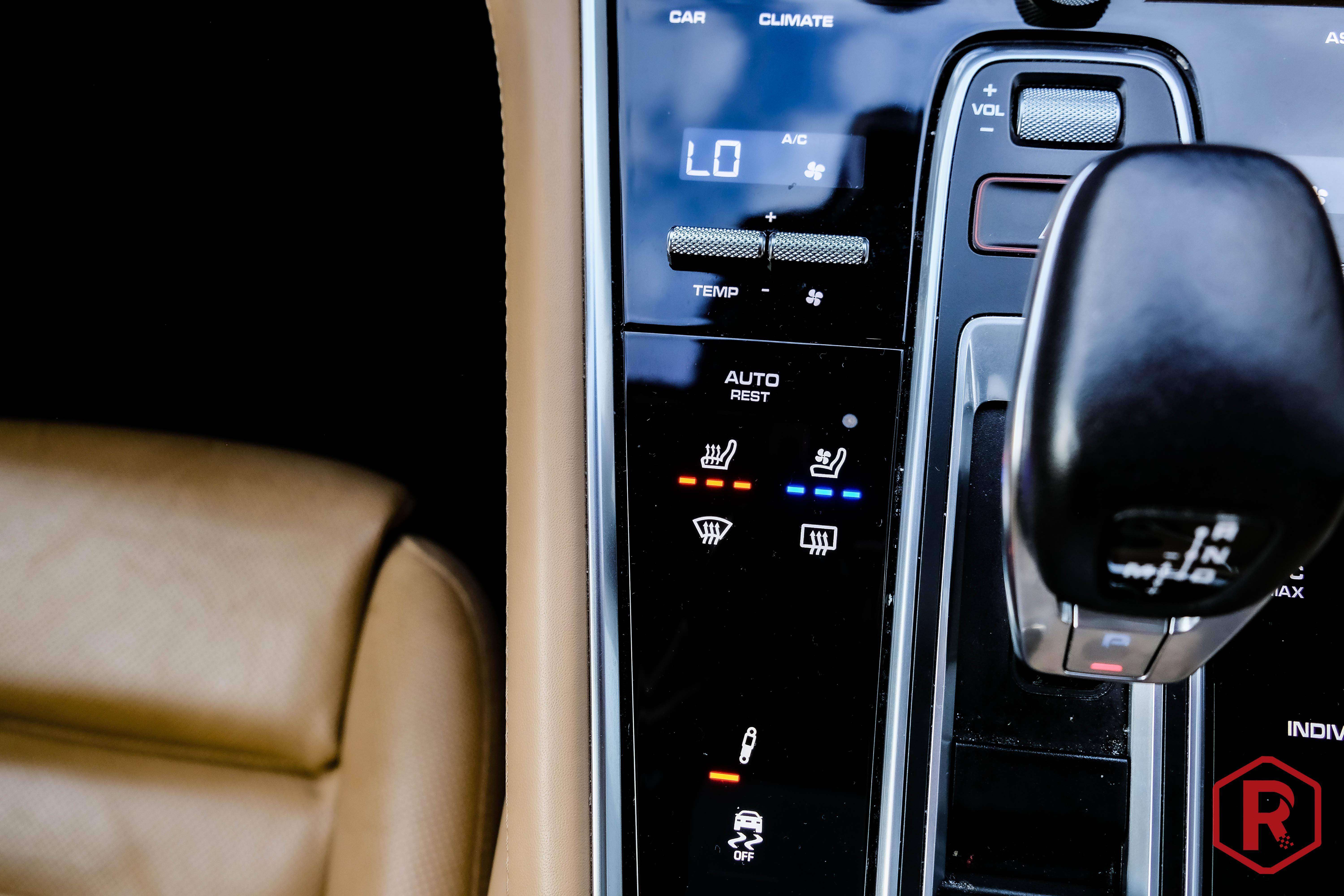 Porsche Panamera 4-EHybrid Sport Turismo BTWwagen Pano BOSE Platinum