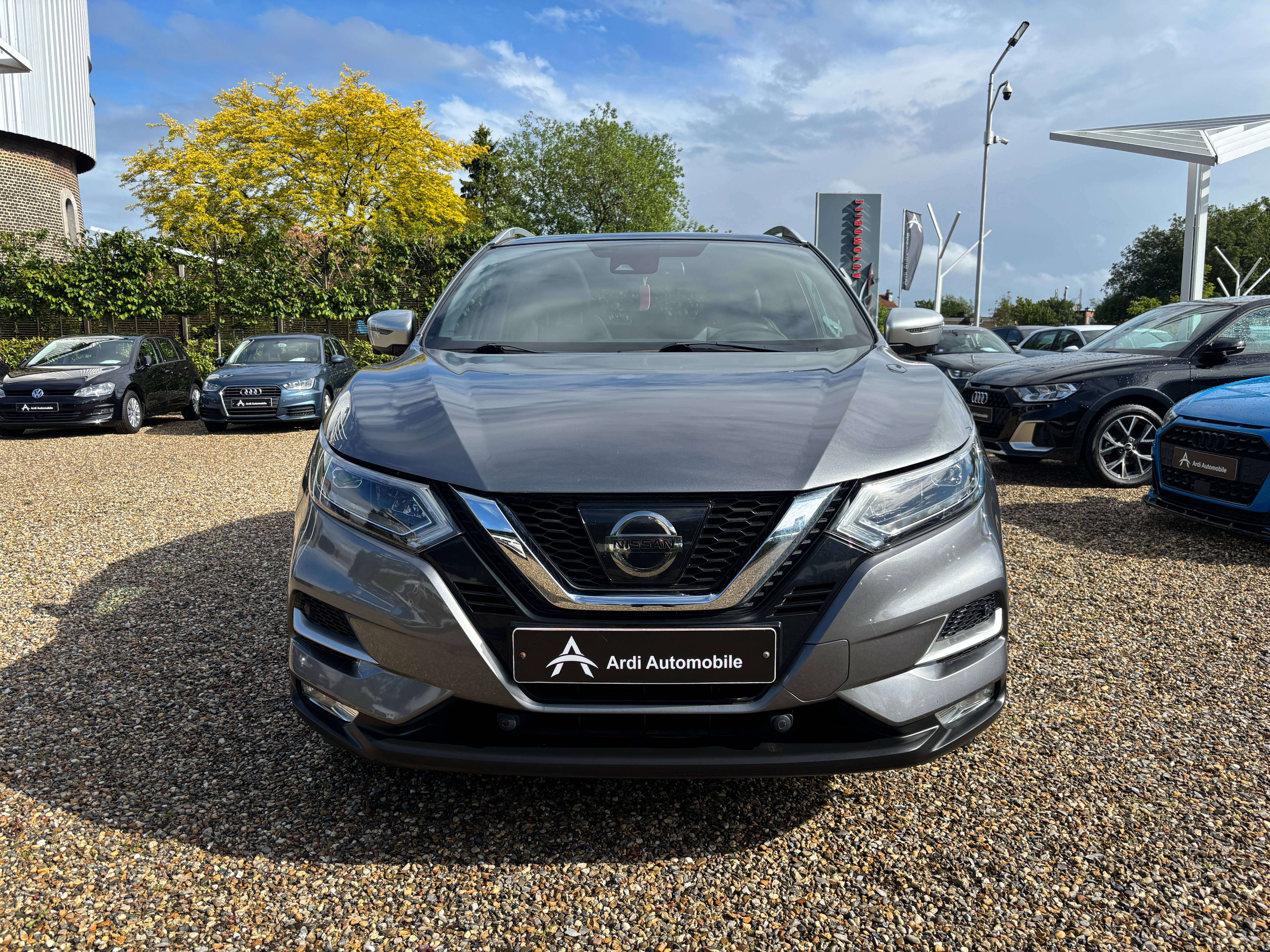 Nissan Qashqai 1.2 DIG-T *SIEGE CHAUFF*TOIT PANO*CAMERA 360*BOSE*GARANTIE*