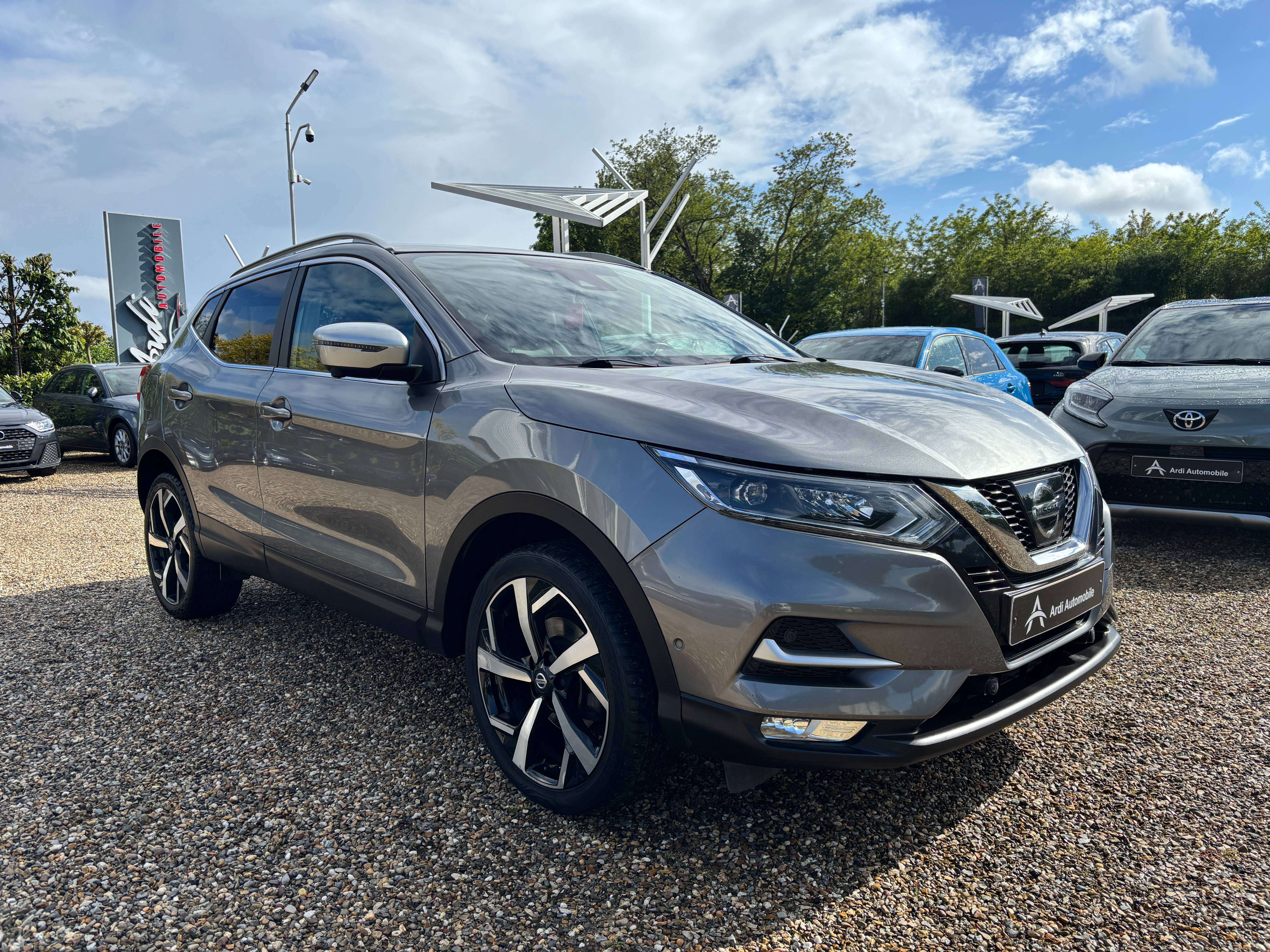 Nissan Qashqai 1.2 DIG-T *SIEGE CHAUFF*TOIT PANO*CAMERA 360*BOSE*GARANTIE*
