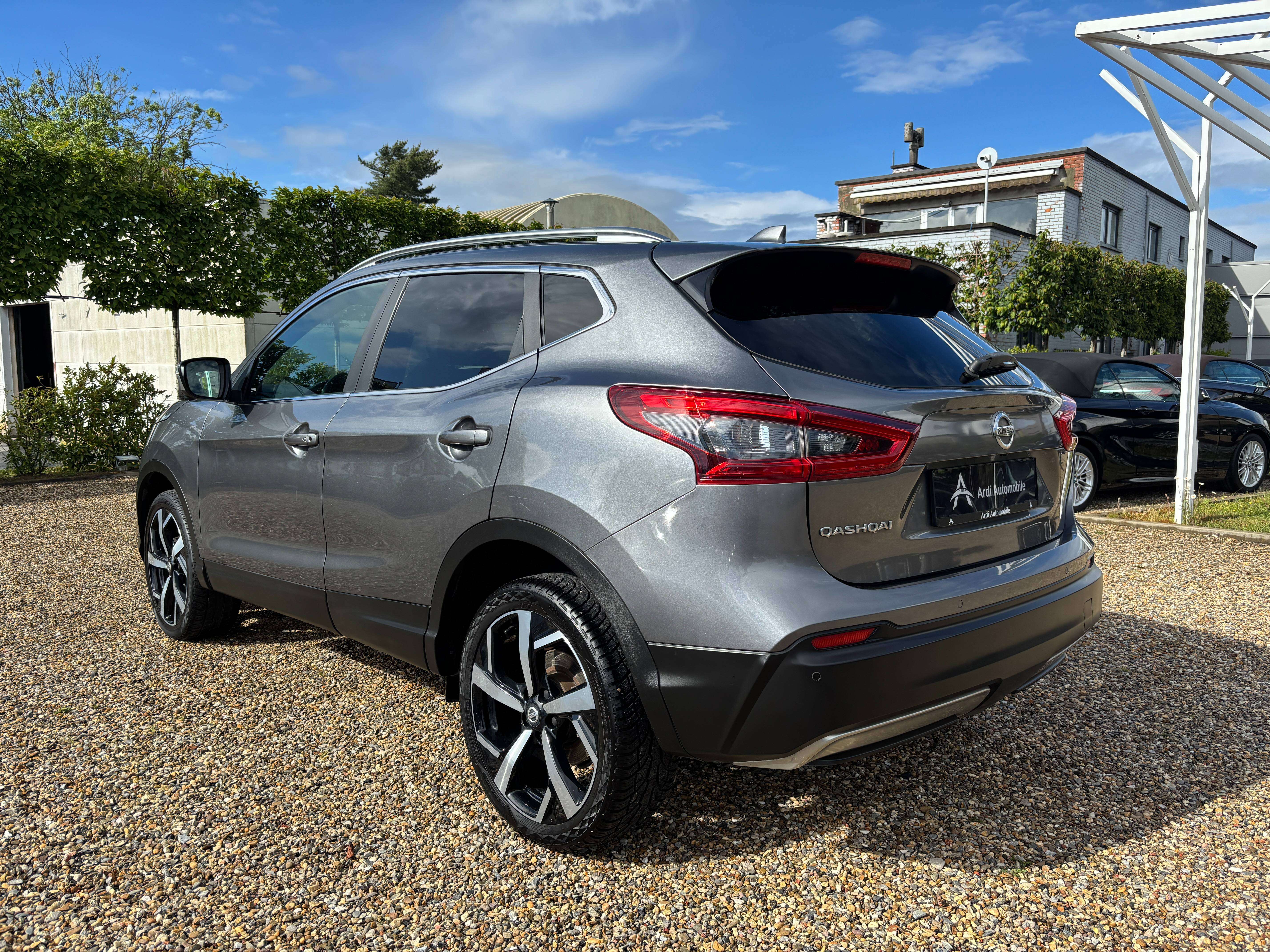 Nissan Qashqai 1.2 DIG-T *SIEGE CHAUFF*TOIT PANO*CAMERA 360*BOSE*GARANTIE*