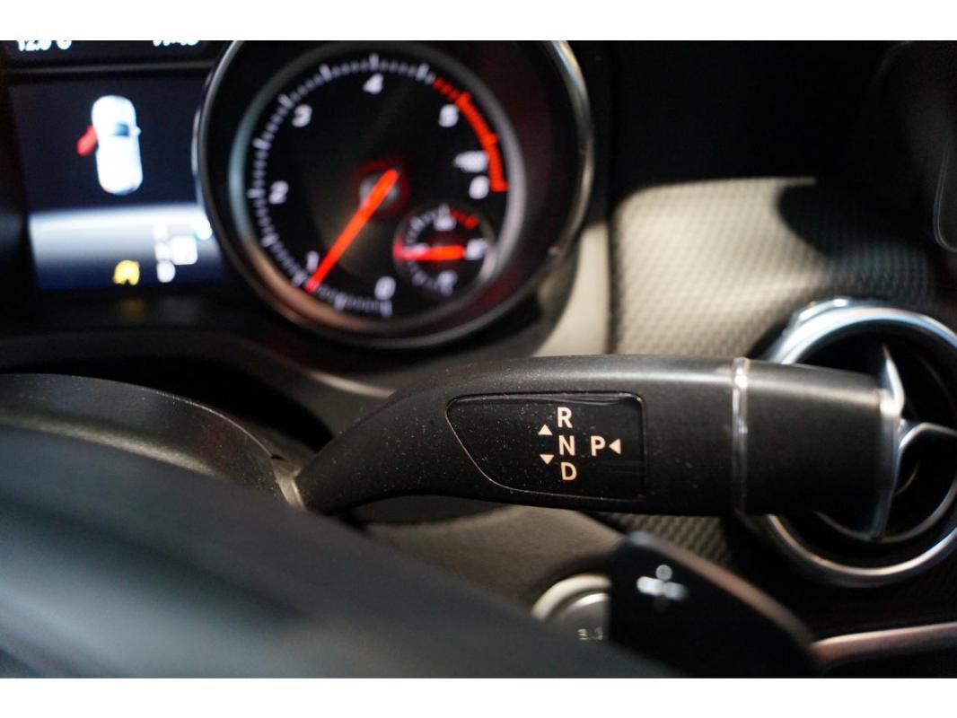 Mercedes-Benz Gla 180 d - BV 7G-DCT Intuition