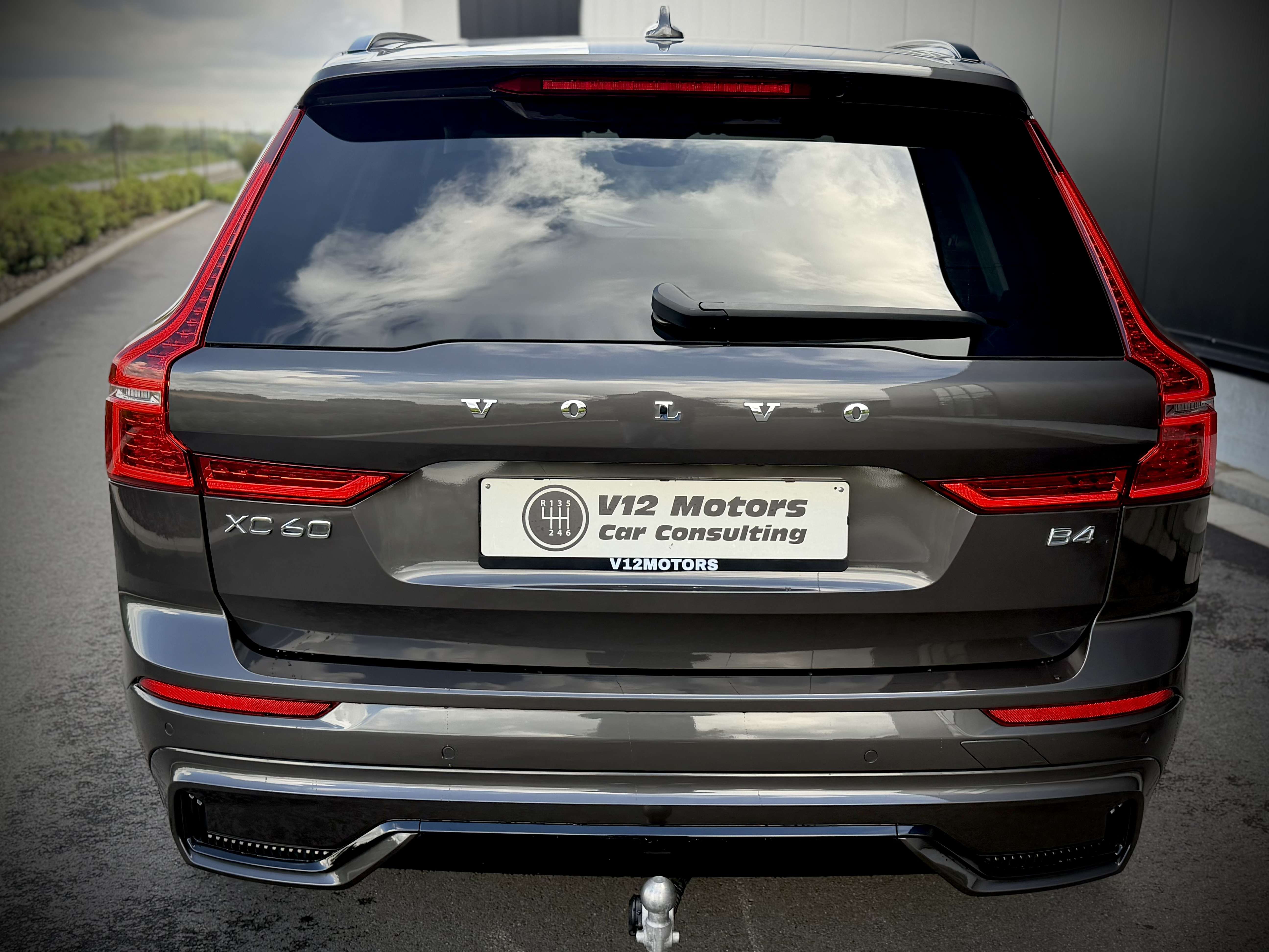 Volvo XC60 XC60 2.0 B4 MHEV  Ultimate Dark