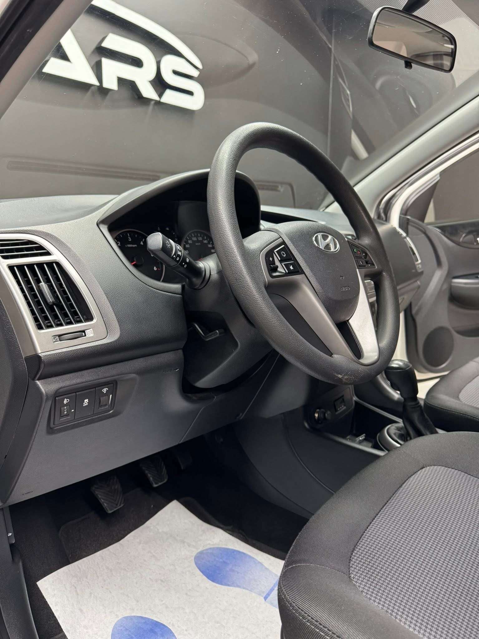 Hyundai i20 i20 1.1 CRDi **12 mois de garantie**