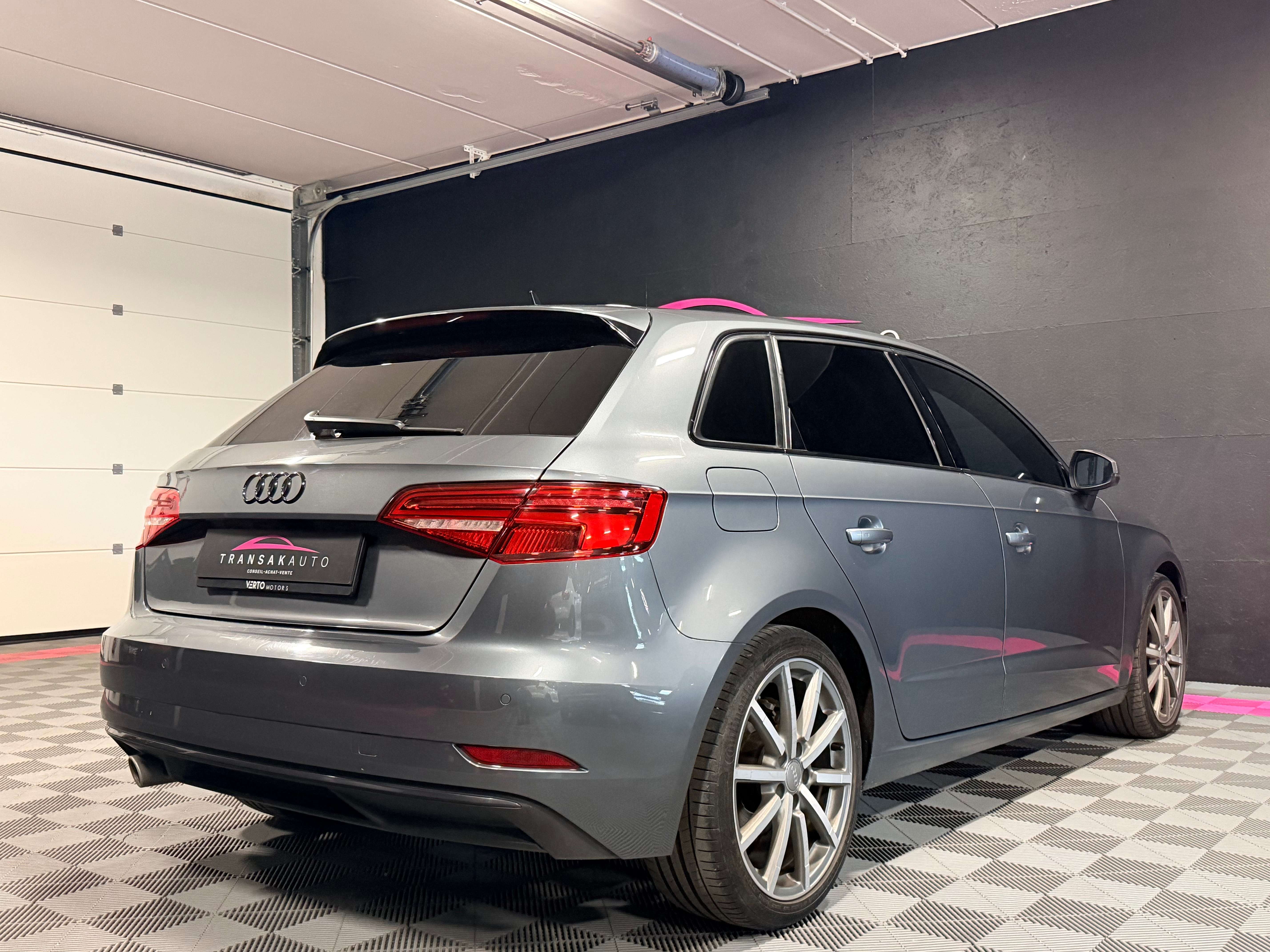 Audi A3 Sportback 30 TDi Business - Bang&Olufsen — S tronic — Toit ouvrant — CarPlay - Cuir