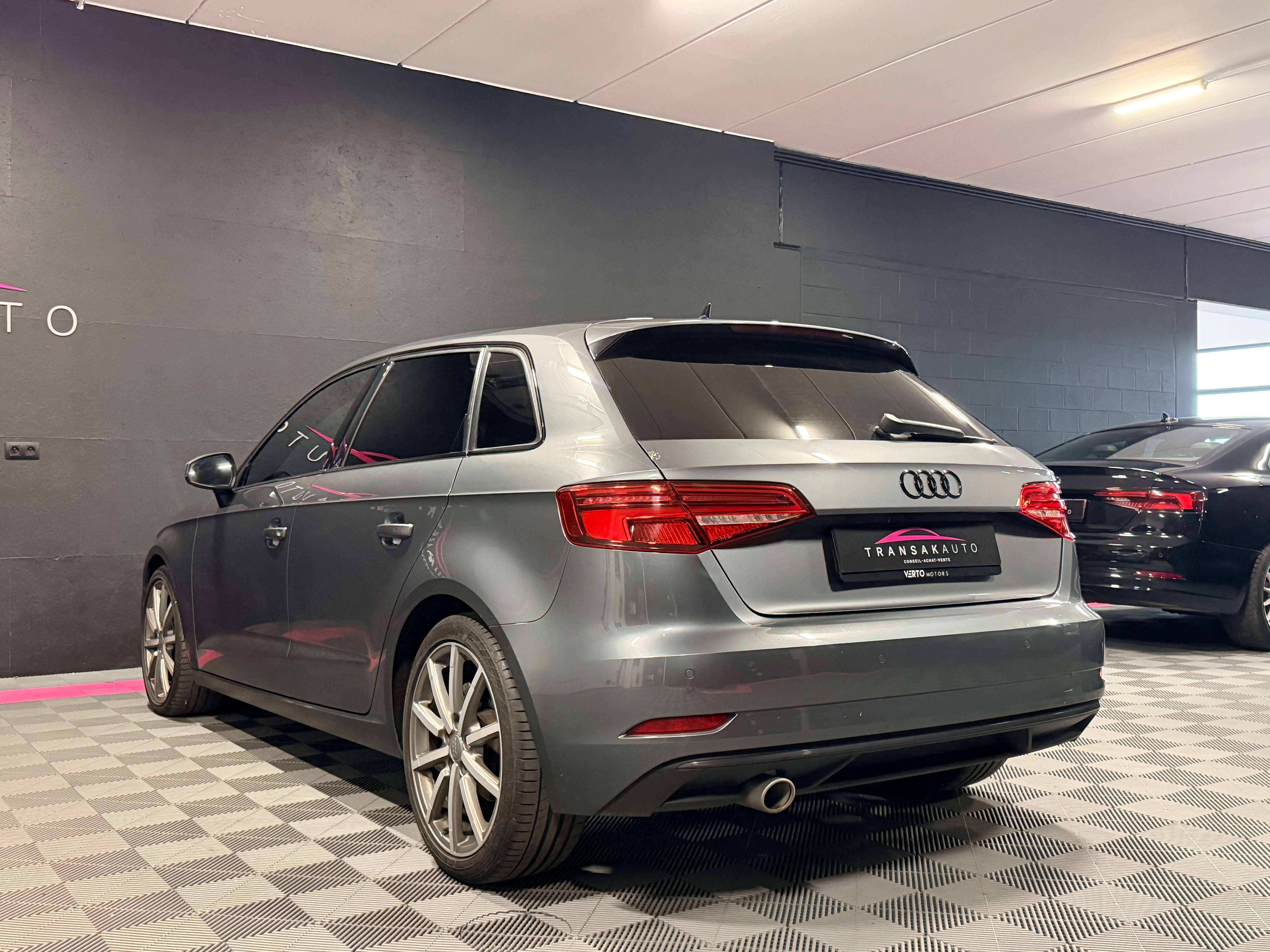 Audi A3 Sportback 30 TDi Business - Bang&Olufsen — S tronic — Toit ouvrant — CarPlay - Cuir