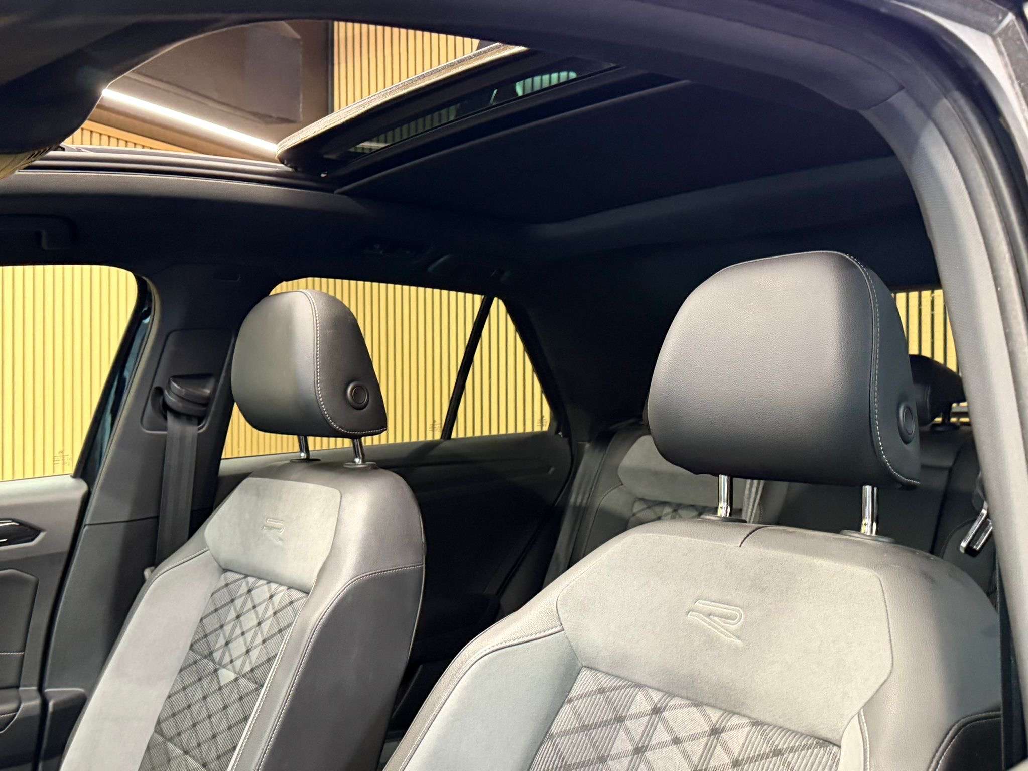 Volkswagen T-Roc 1.0 TSI R-Line * GARANTIE 12 MOIS * 1ER PROPRIÉTAIRE *